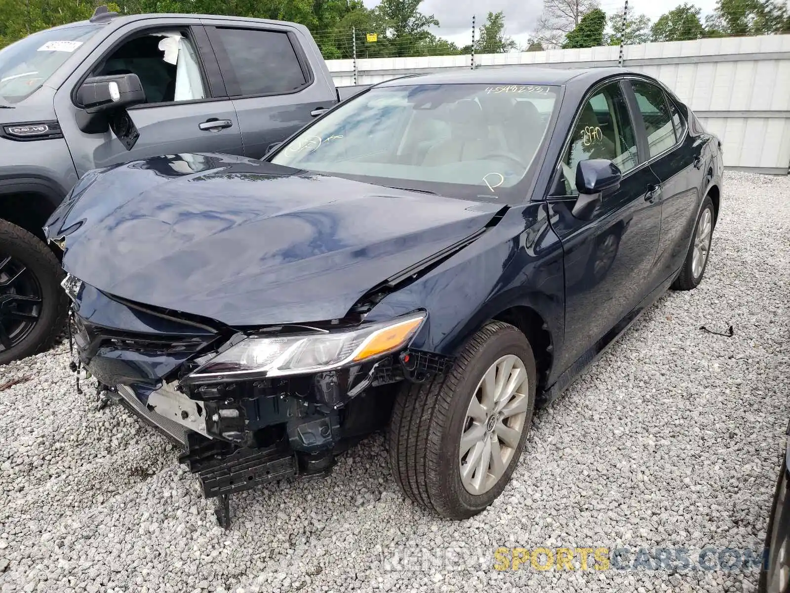 2 Photograph of a damaged car 4T1C11AK9LU999825 TOYOTA CAMRY 2020