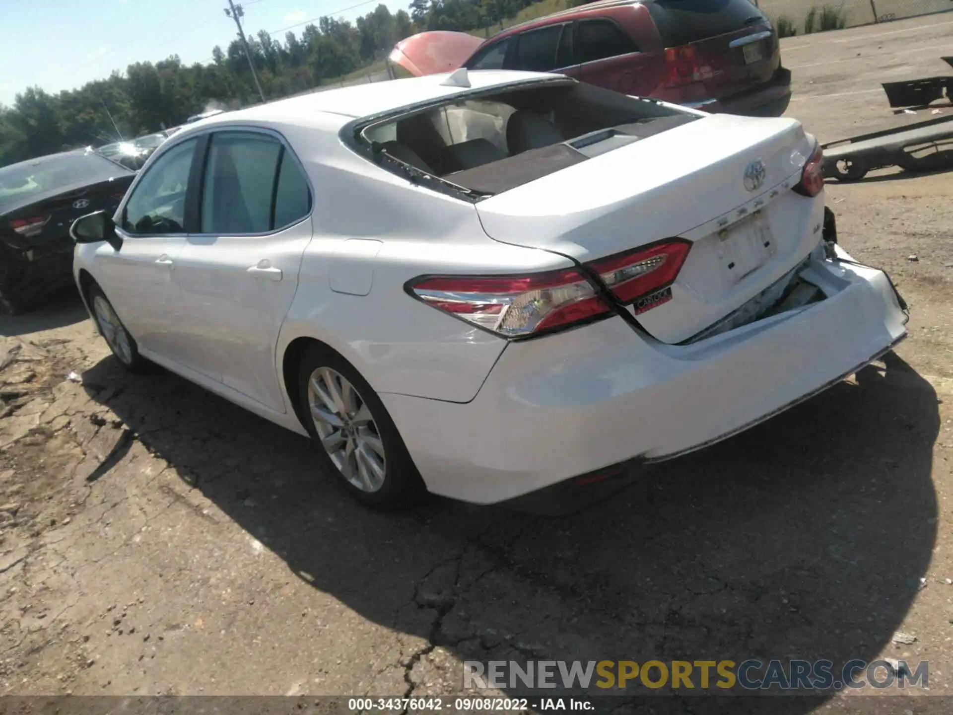 3 Photograph of a damaged car 4T1C11AK9LU999985 TOYOTA CAMRY 2020