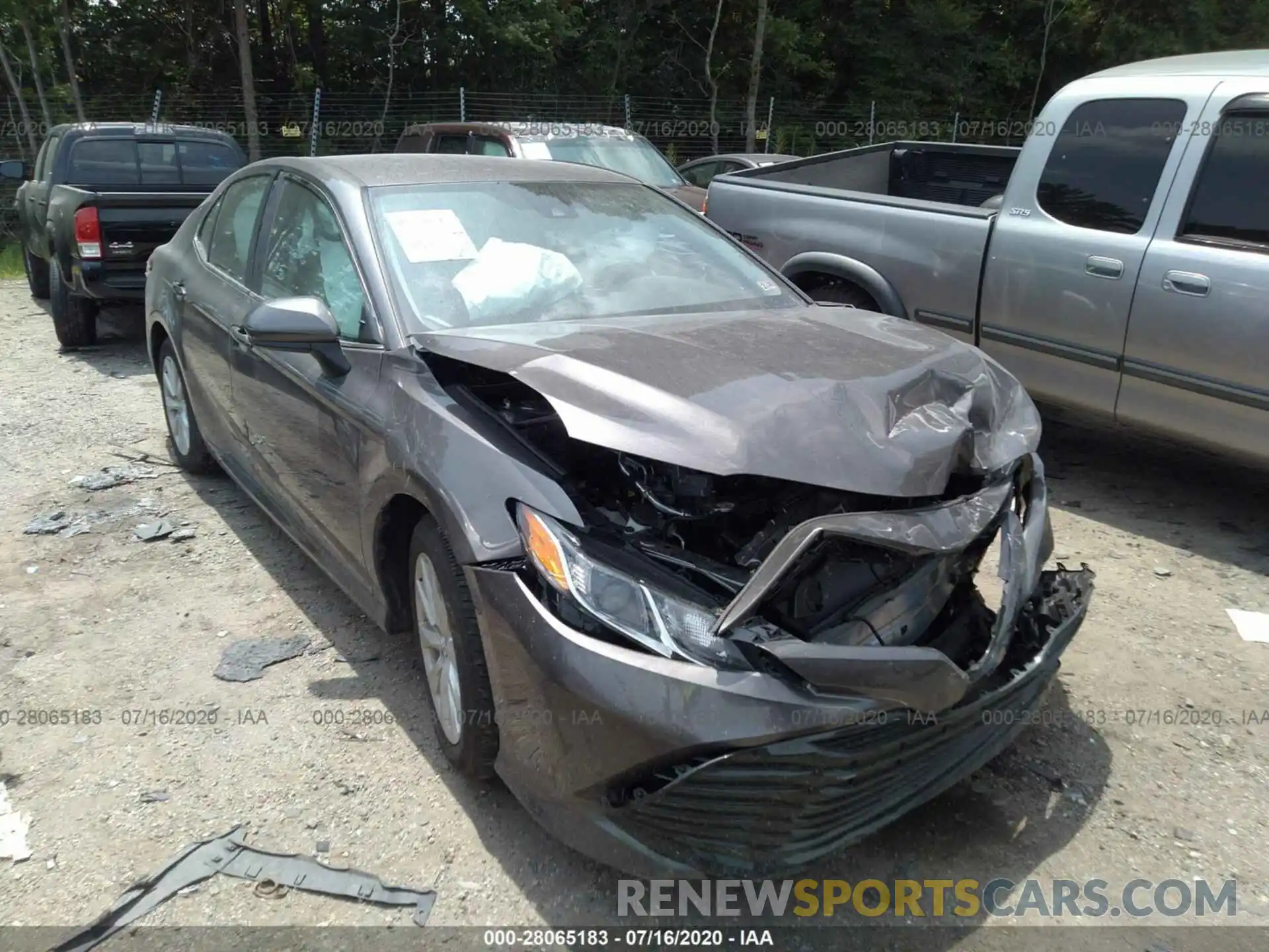 1 Photograph of a damaged car 4T1C11AKXLU301450 TOYOTA CAMRY 2020