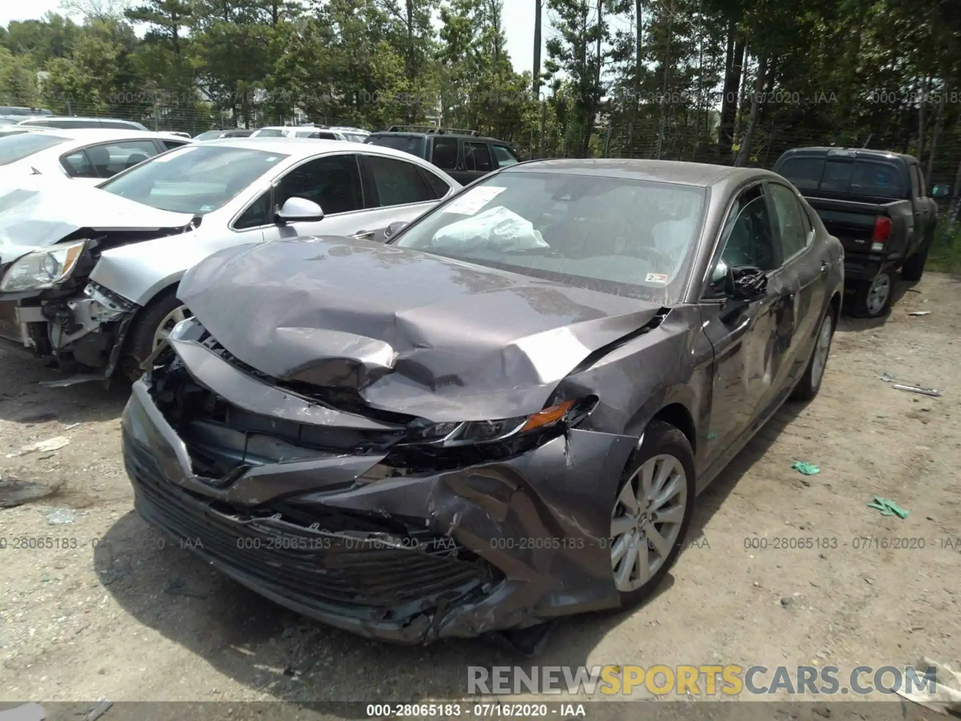 2 Photograph of a damaged car 4T1C11AKXLU301450 TOYOTA CAMRY 2020