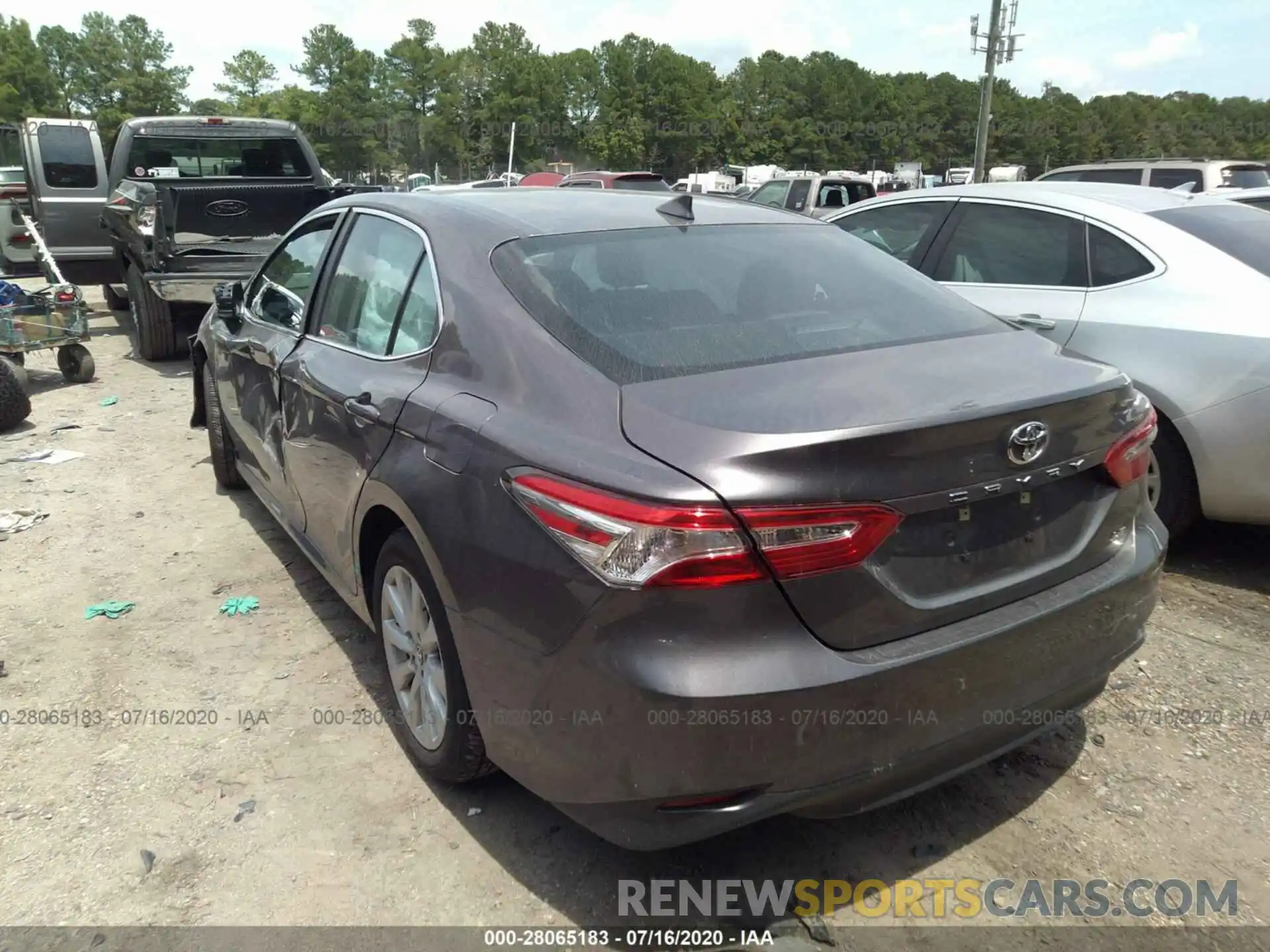 3 Photograph of a damaged car 4T1C11AKXLU301450 TOYOTA CAMRY 2020