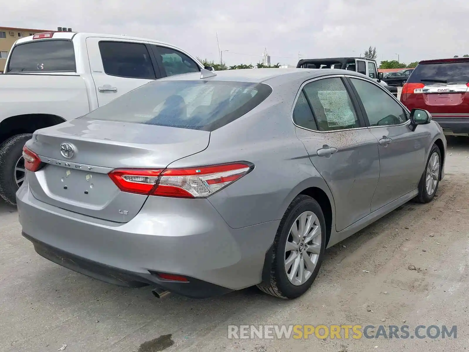 4 Photograph of a damaged car 4T1C11AKXLU301948 TOYOTA CAMRY 2020