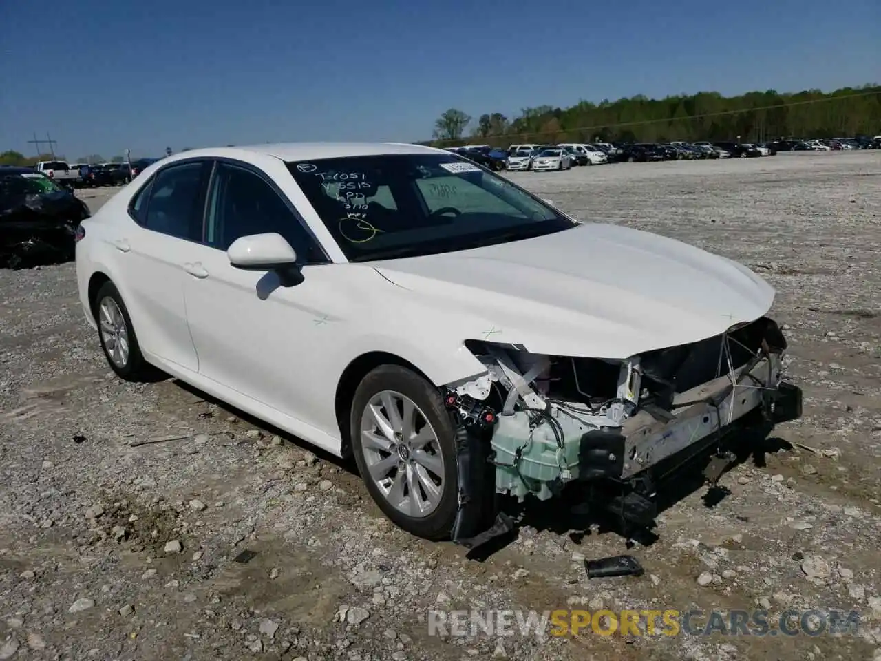 1 Photograph of a damaged car 4T1C11AKXLU305515 TOYOTA CAMRY 2020