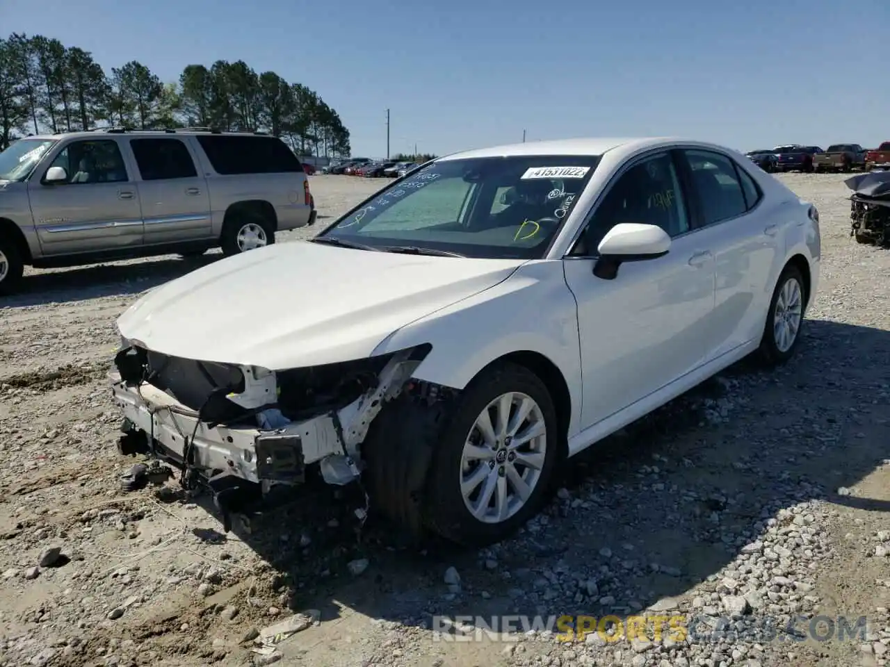 2 Photograph of a damaged car 4T1C11AKXLU305515 TOYOTA CAMRY 2020