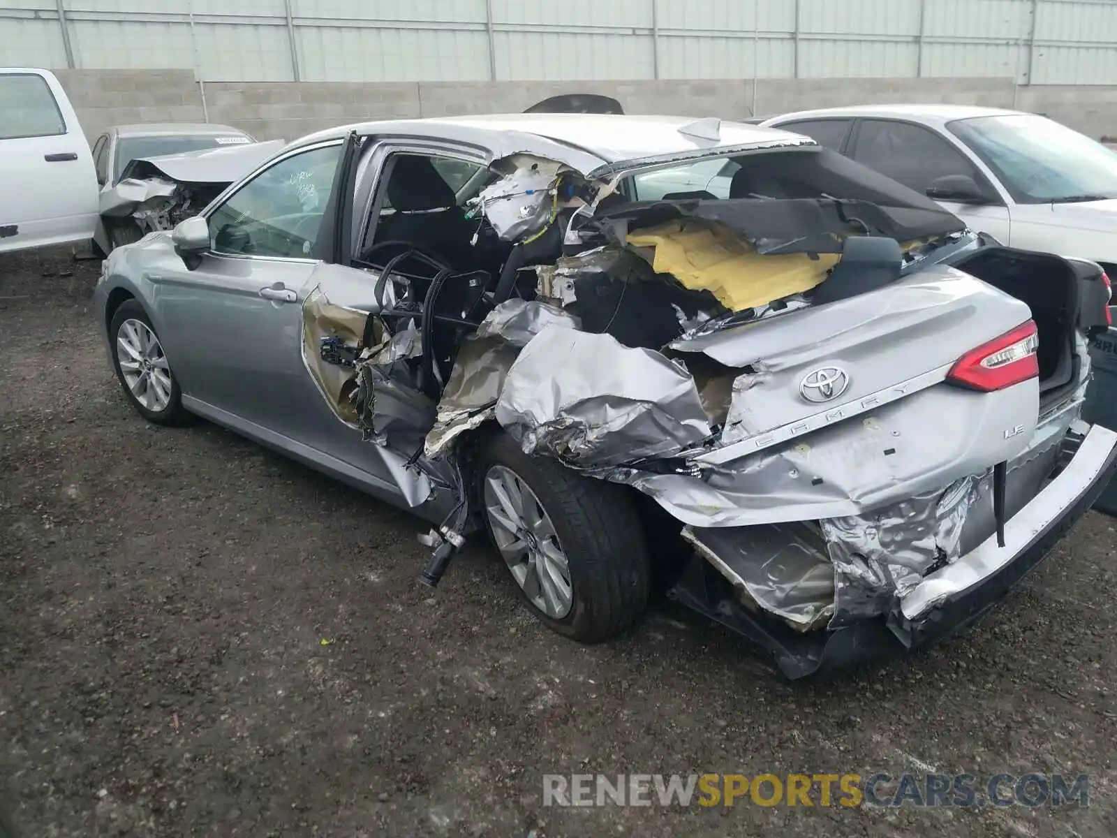 3 Photograph of a damaged car 4T1C11AKXLU306874 TOYOTA CAMRY 2020