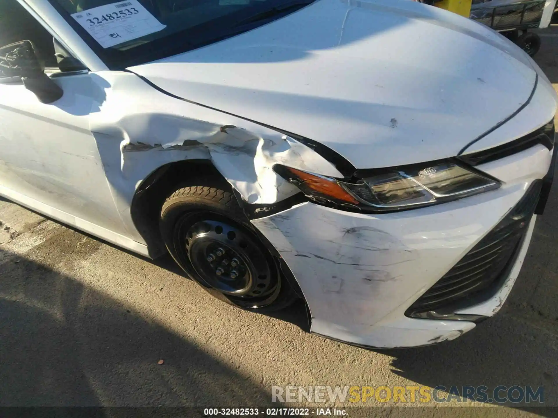 6 Photograph of a damaged car 4T1C11AKXLU315350 TOYOTA CAMRY 2020