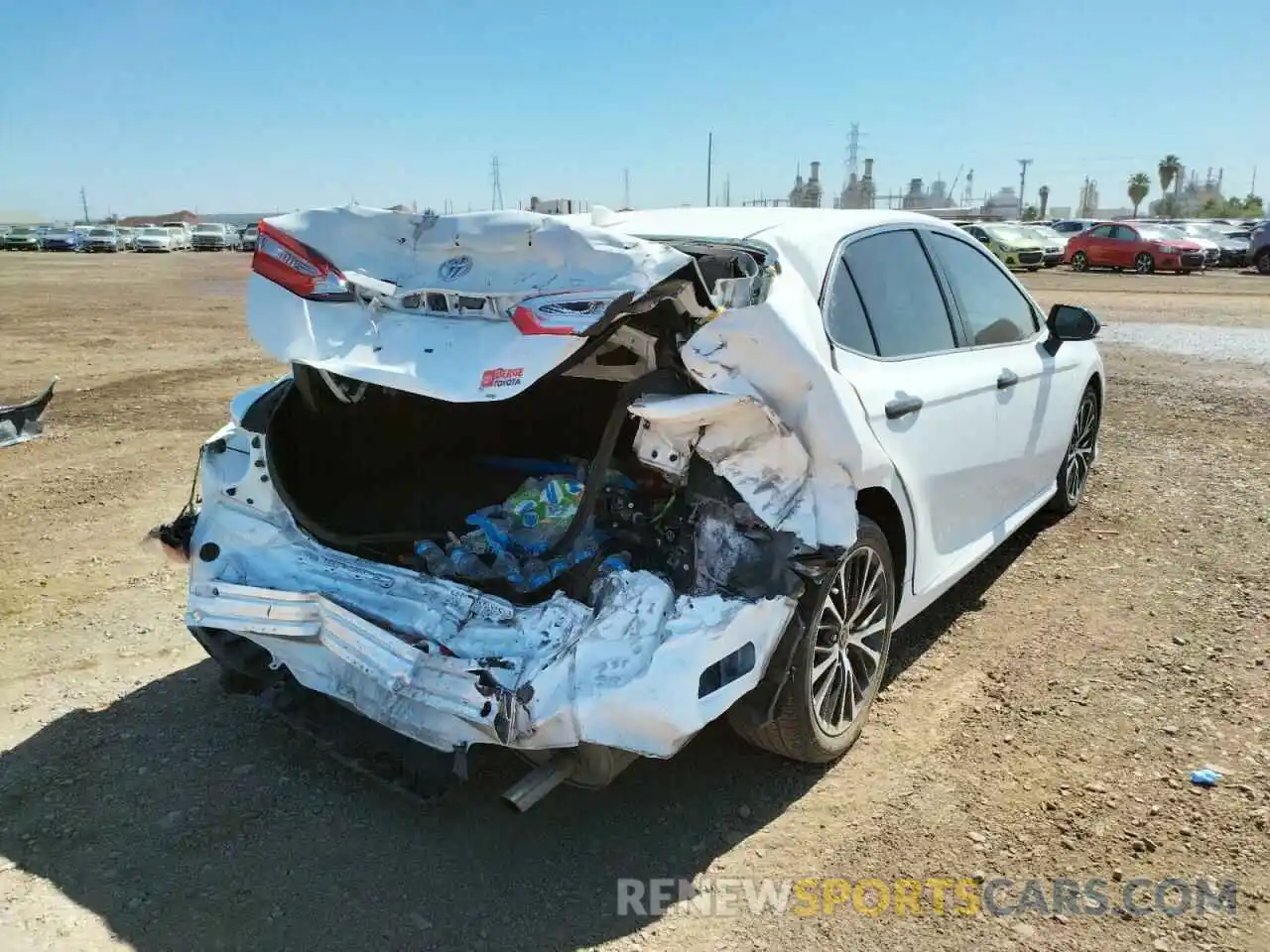 4 Photograph of a damaged car 4T1C11AKXLU318880 TOYOTA CAMRY 2020