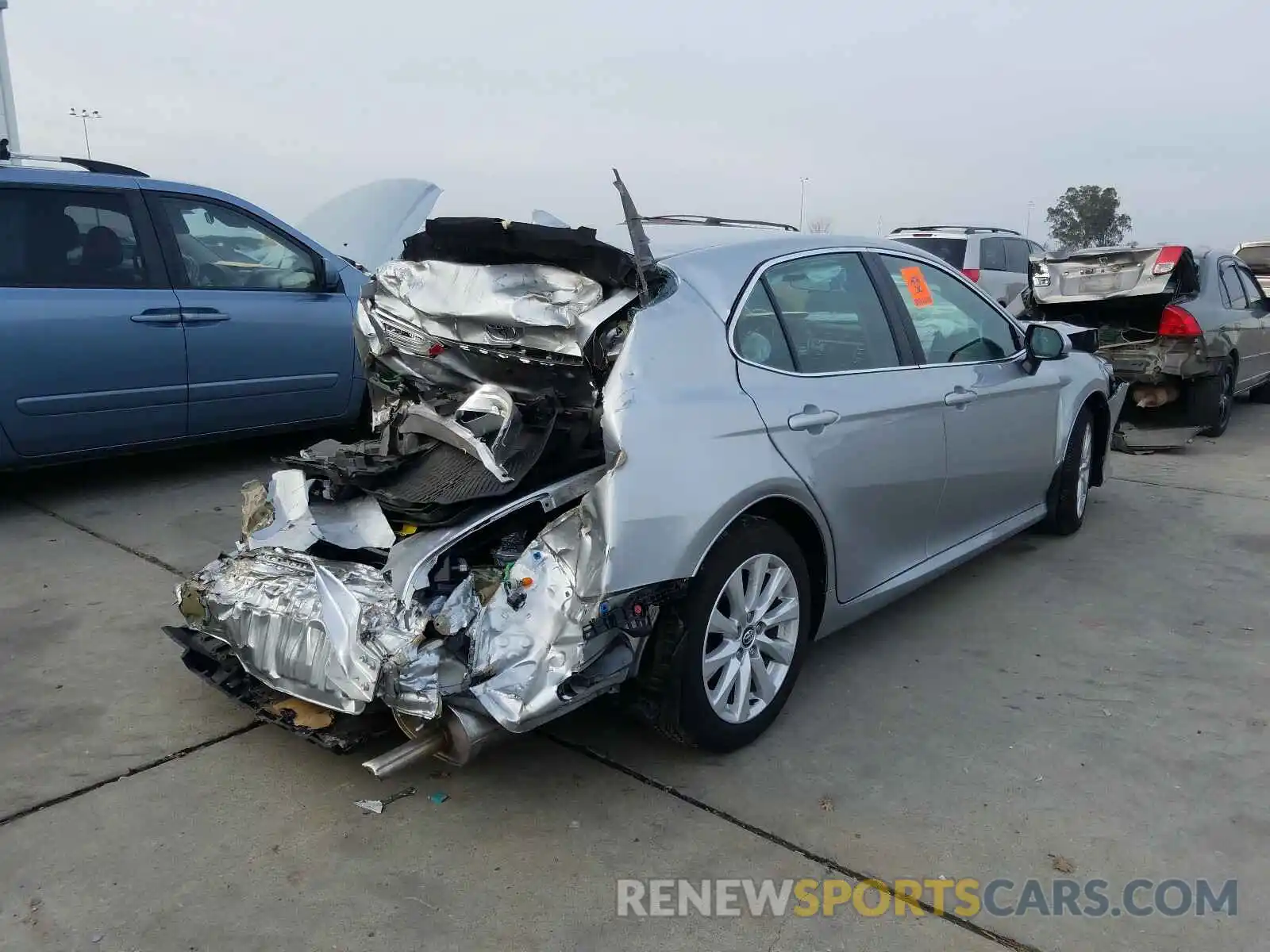 4 Photograph of a damaged car 4T1C11AKXLU320404 TOYOTA CAMRY 2020