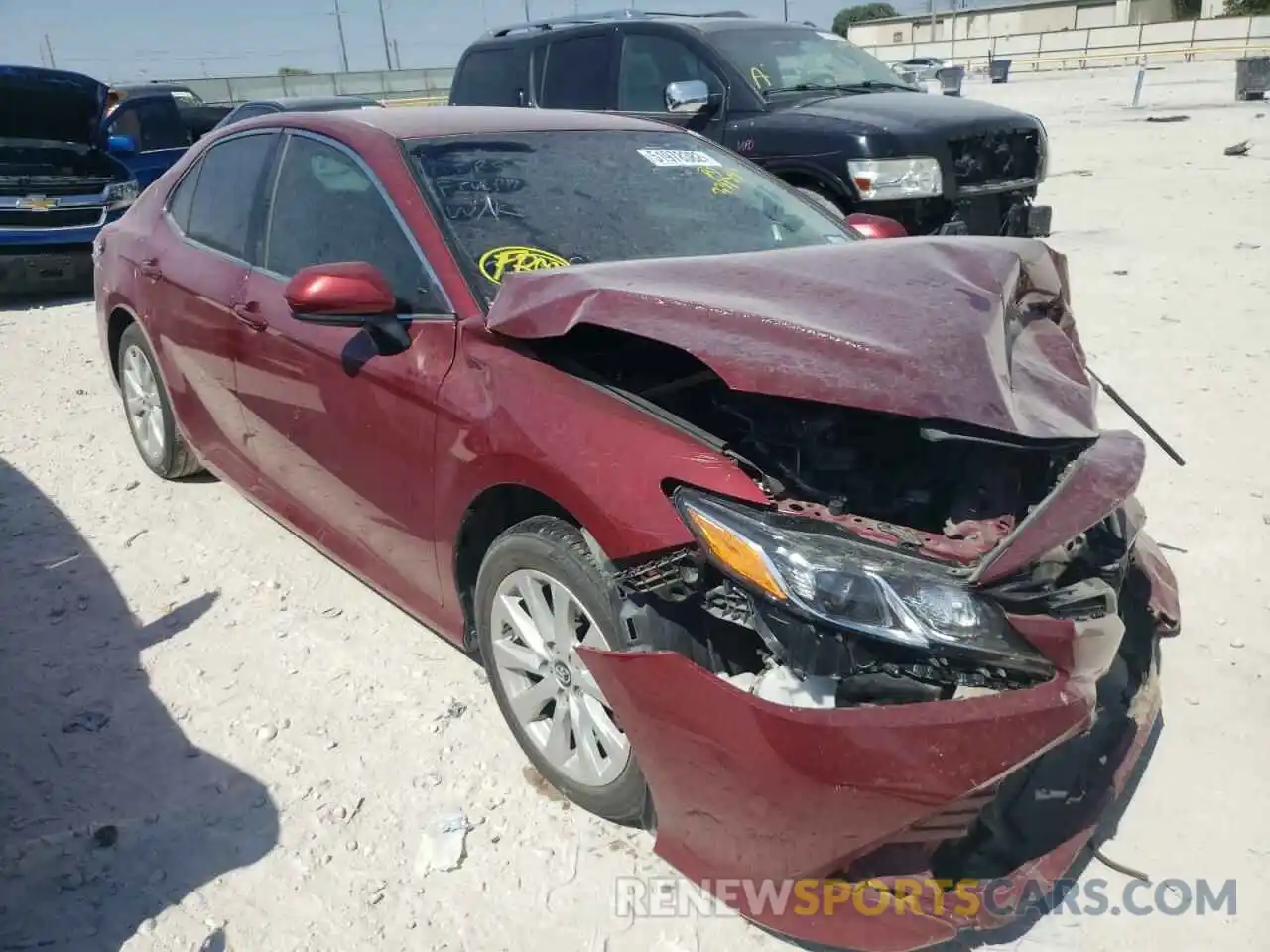 1 Photograph of a damaged car 4T1C11AKXLU337283 TOYOTA CAMRY 2020