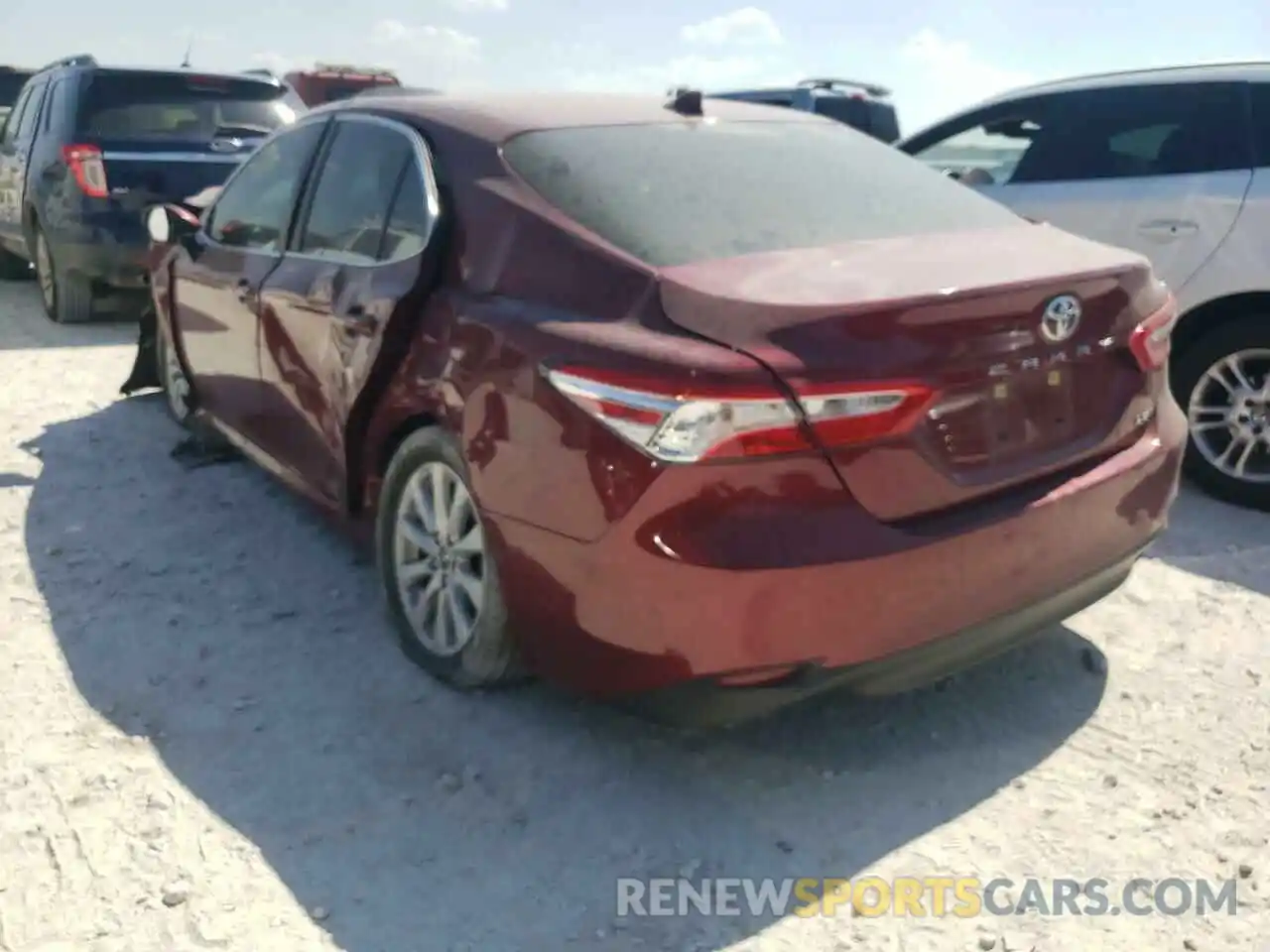 3 Photograph of a damaged car 4T1C11AKXLU337283 TOYOTA CAMRY 2020