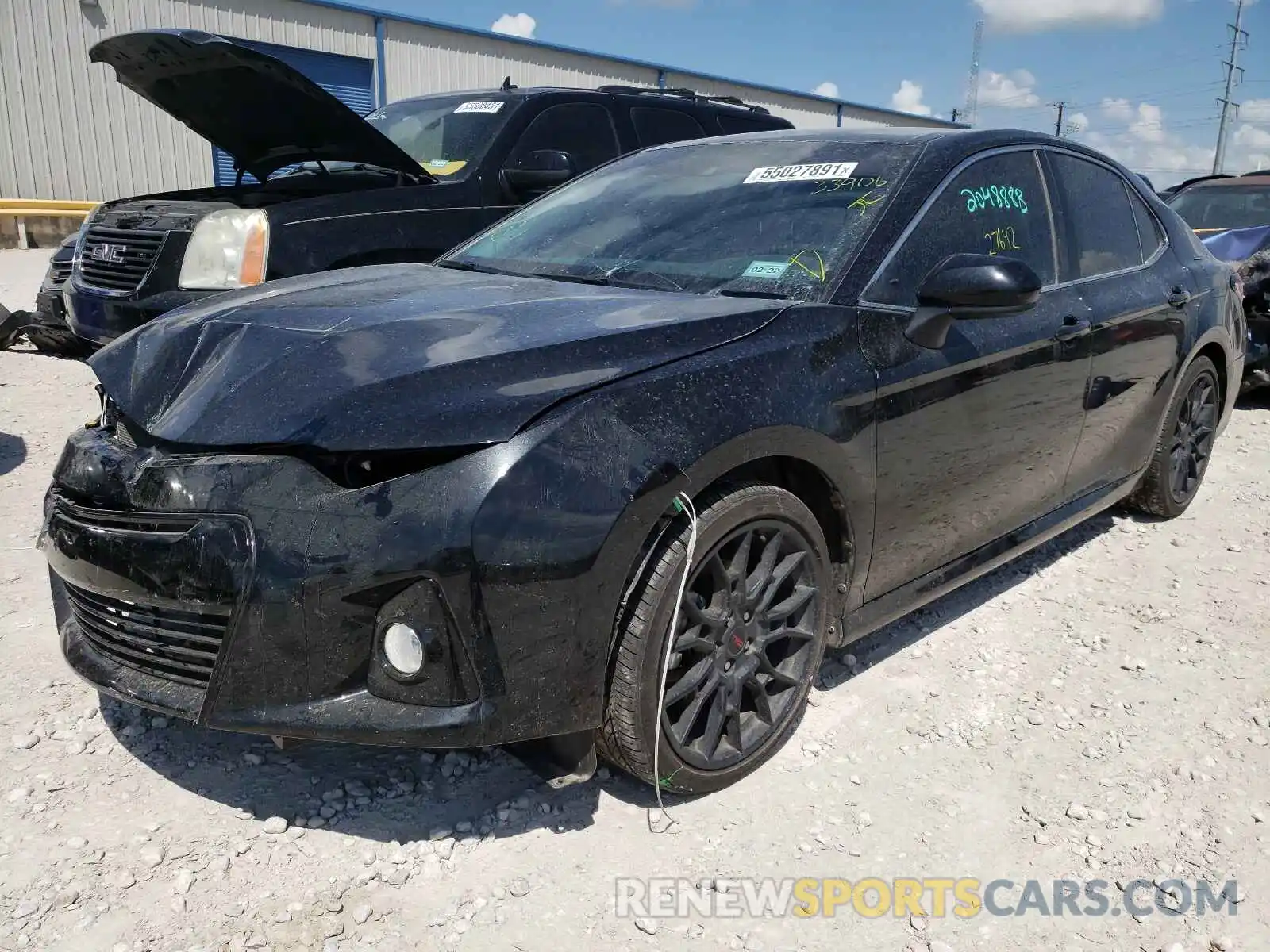 2 Photograph of a damaged car 4T1C11AKXLU339096 TOYOTA CAMRY 2020