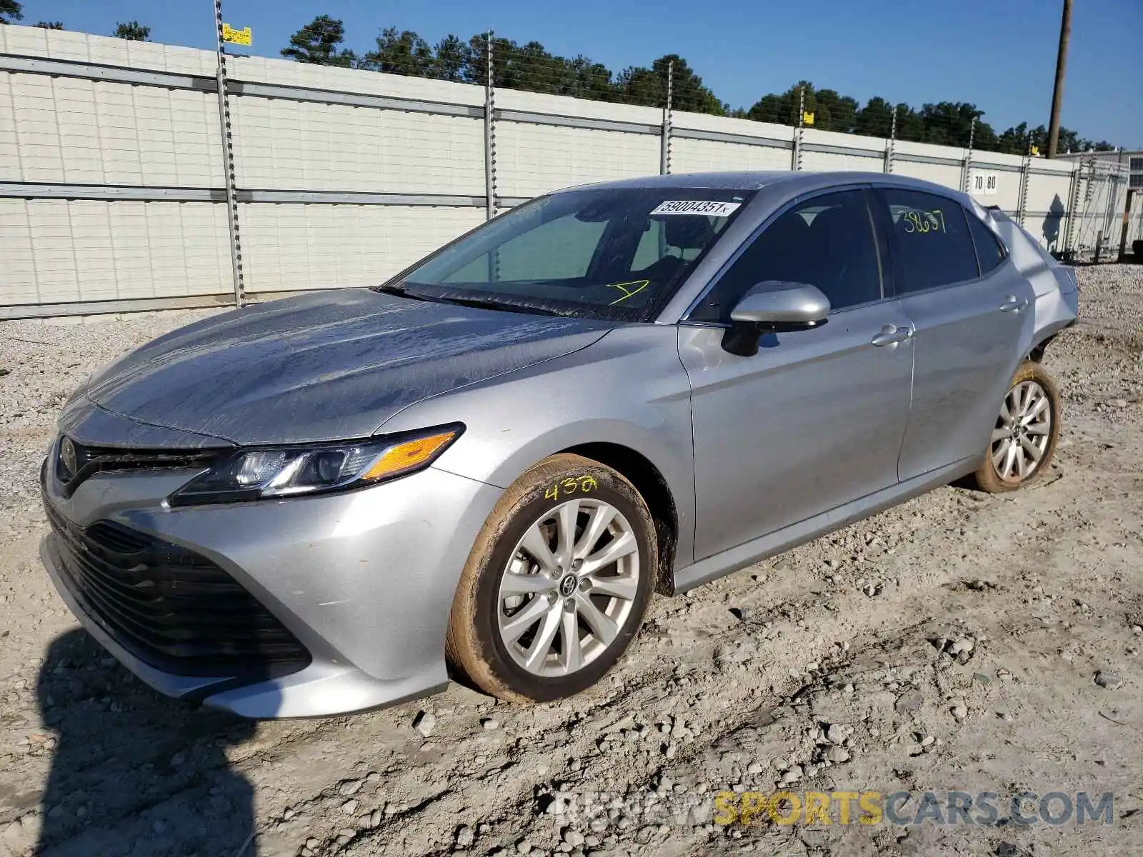 2 Photograph of a damaged car 4T1C11AKXLU339549 TOYOTA CAMRY 2020