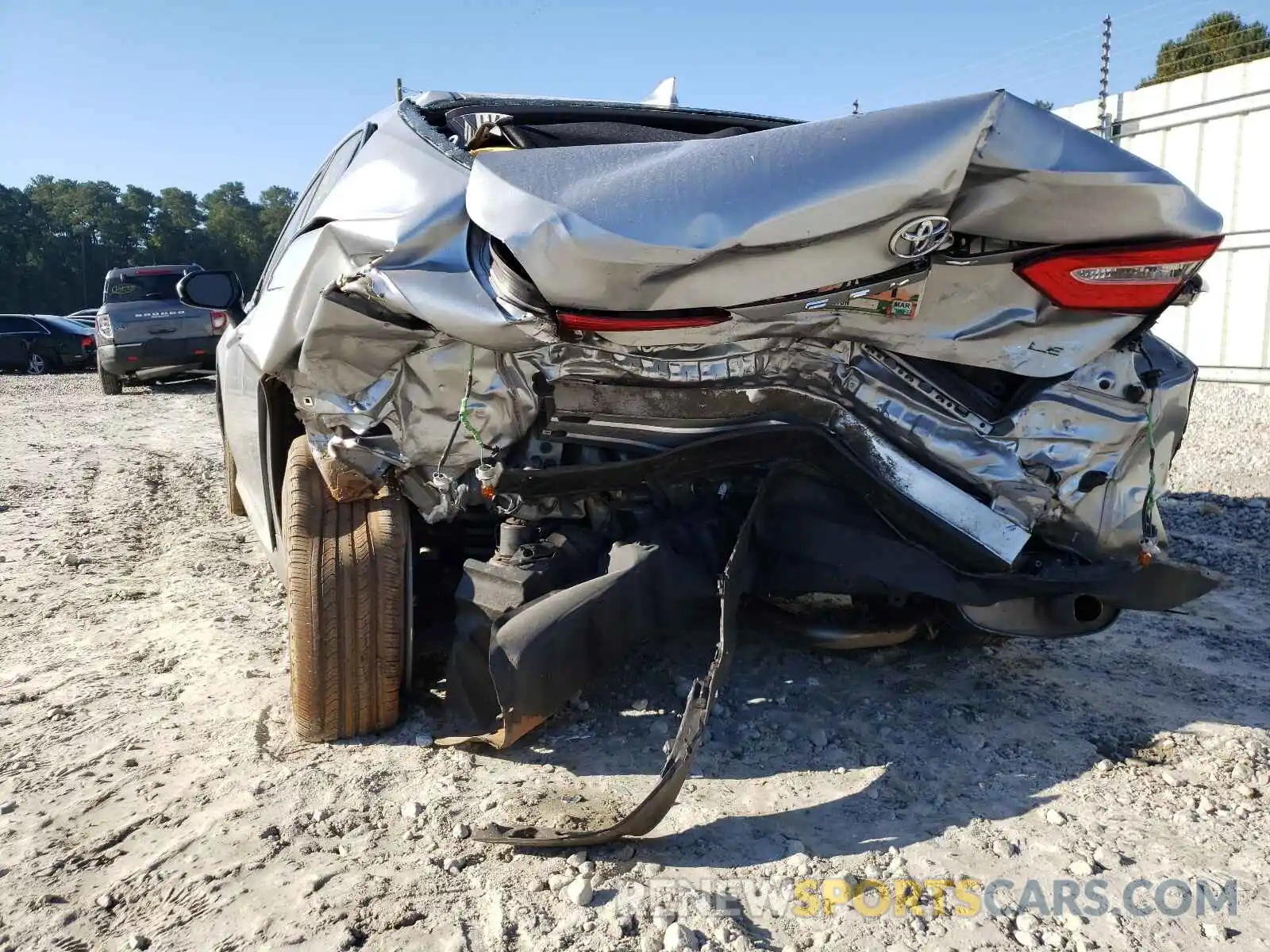 9 Photograph of a damaged car 4T1C11AKXLU339549 TOYOTA CAMRY 2020