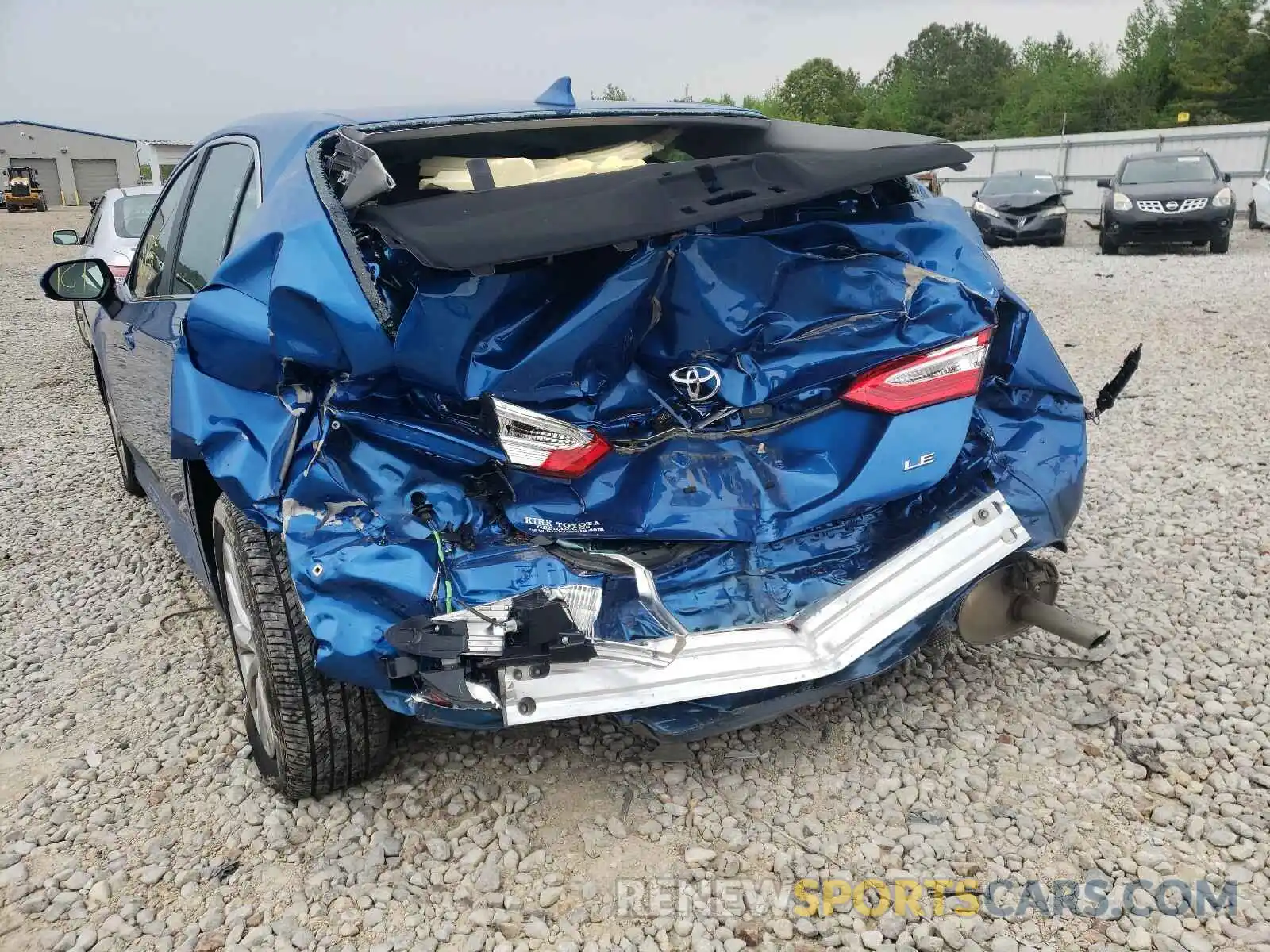 9 Photograph of a damaged car 4T1C11AKXLU341415 TOYOTA CAMRY 2020