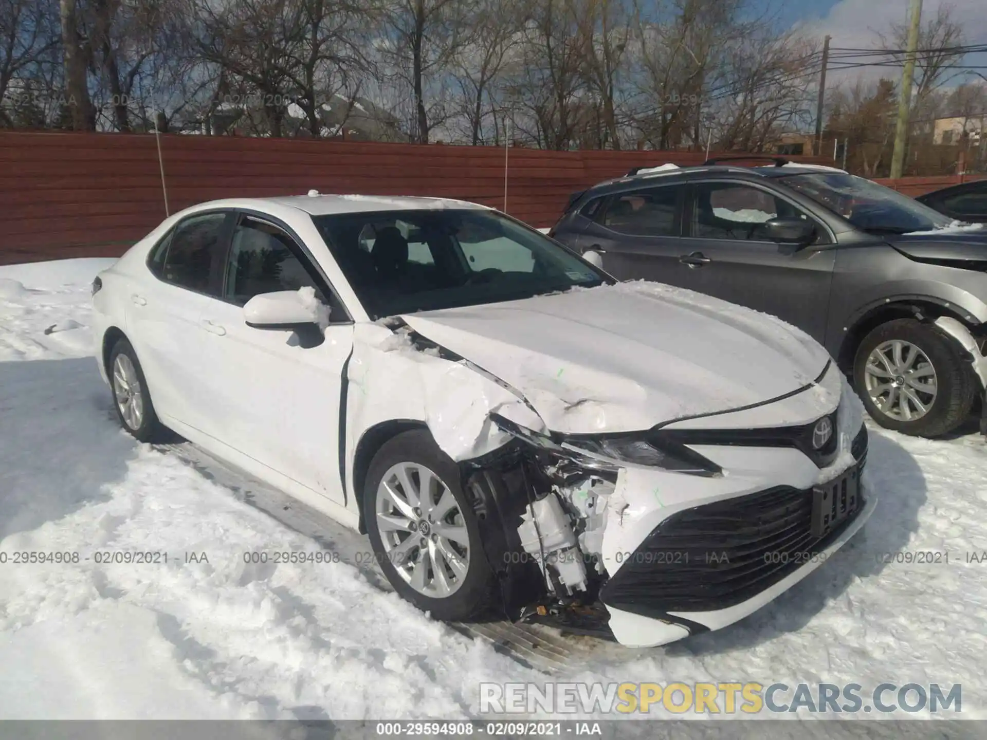 1 Photograph of a damaged car 4T1C11AKXLU342726 TOYOTA CAMRY 2020