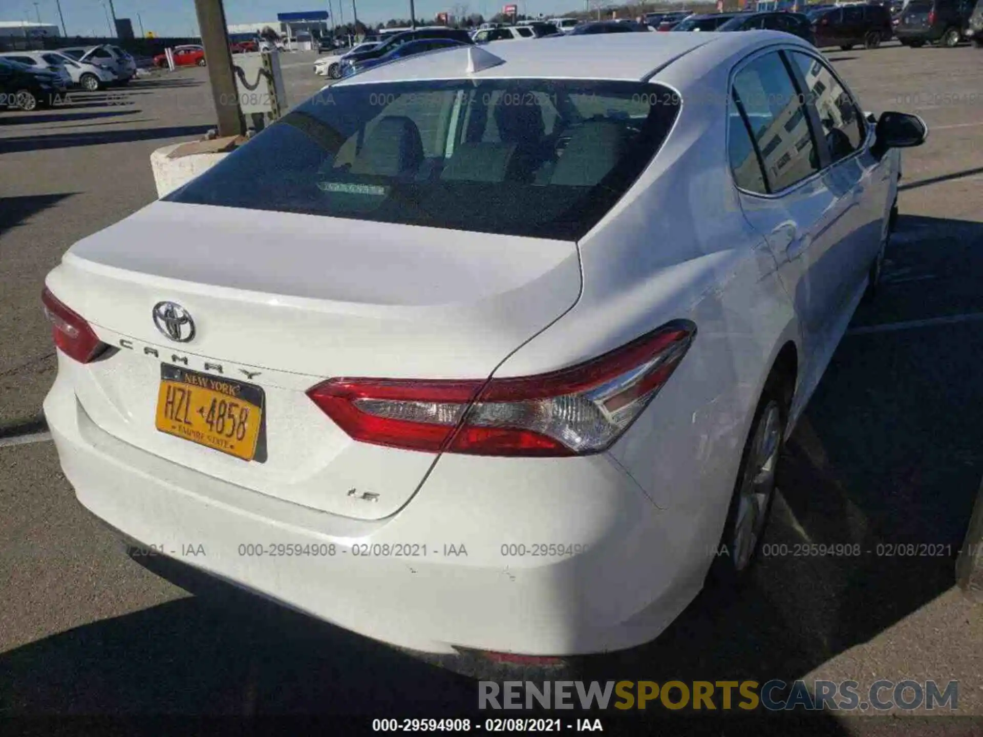 12 Photograph of a damaged car 4T1C11AKXLU342726 TOYOTA CAMRY 2020