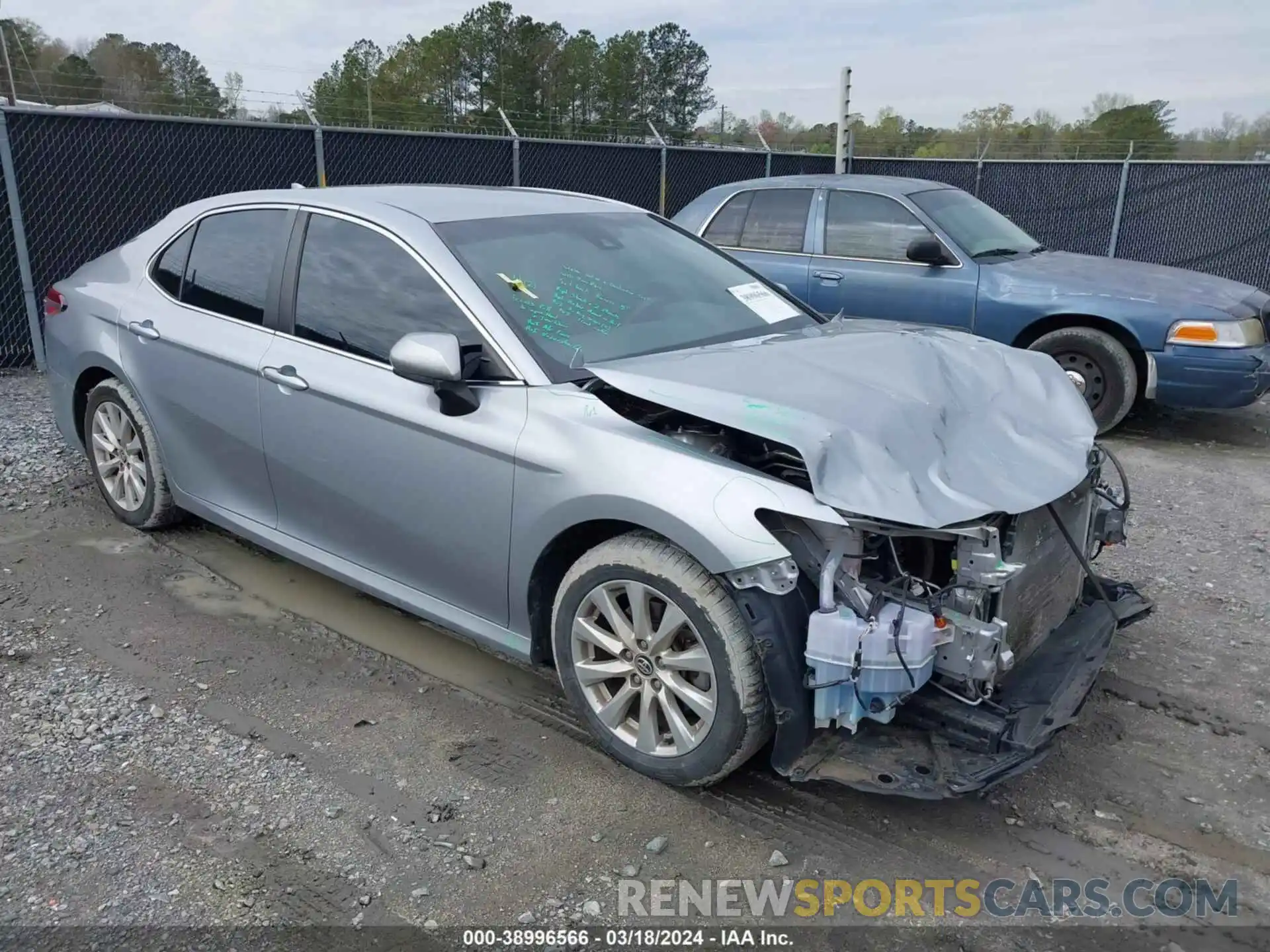 1 Photograph of a damaged car 4T1C11AKXLU358425 TOYOTA CAMRY 2020