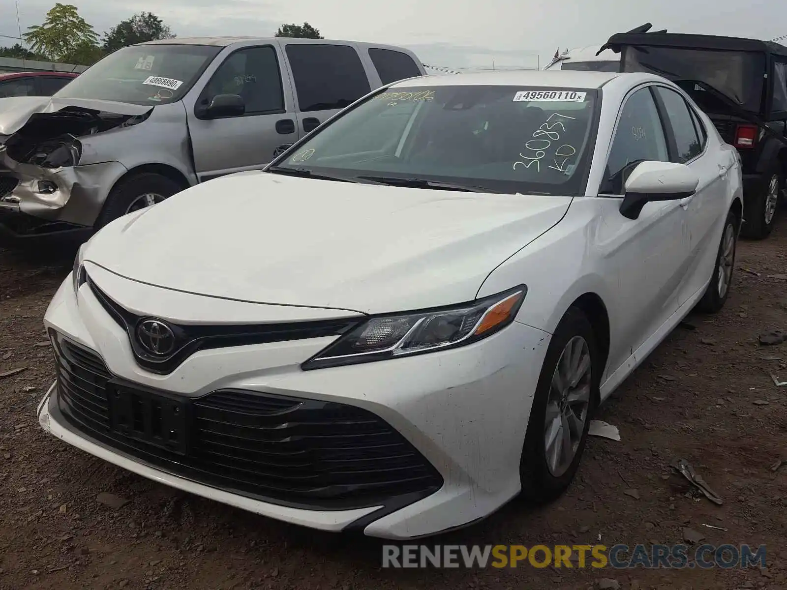 2 Photograph of a damaged car 4T1C11AKXLU360837 TOYOTA CAMRY 2020