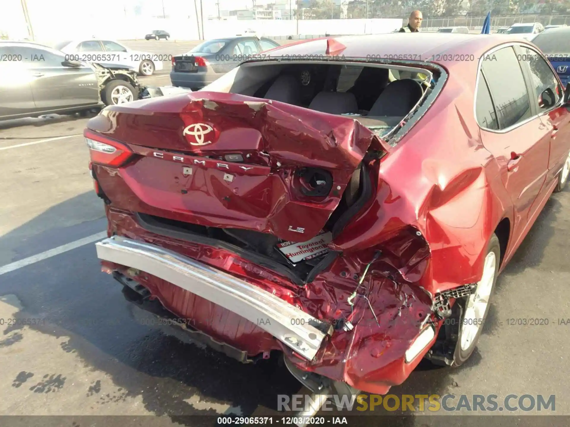 6 Photograph of a damaged car 4T1C11AKXLU362488 TOYOTA CAMRY 2020