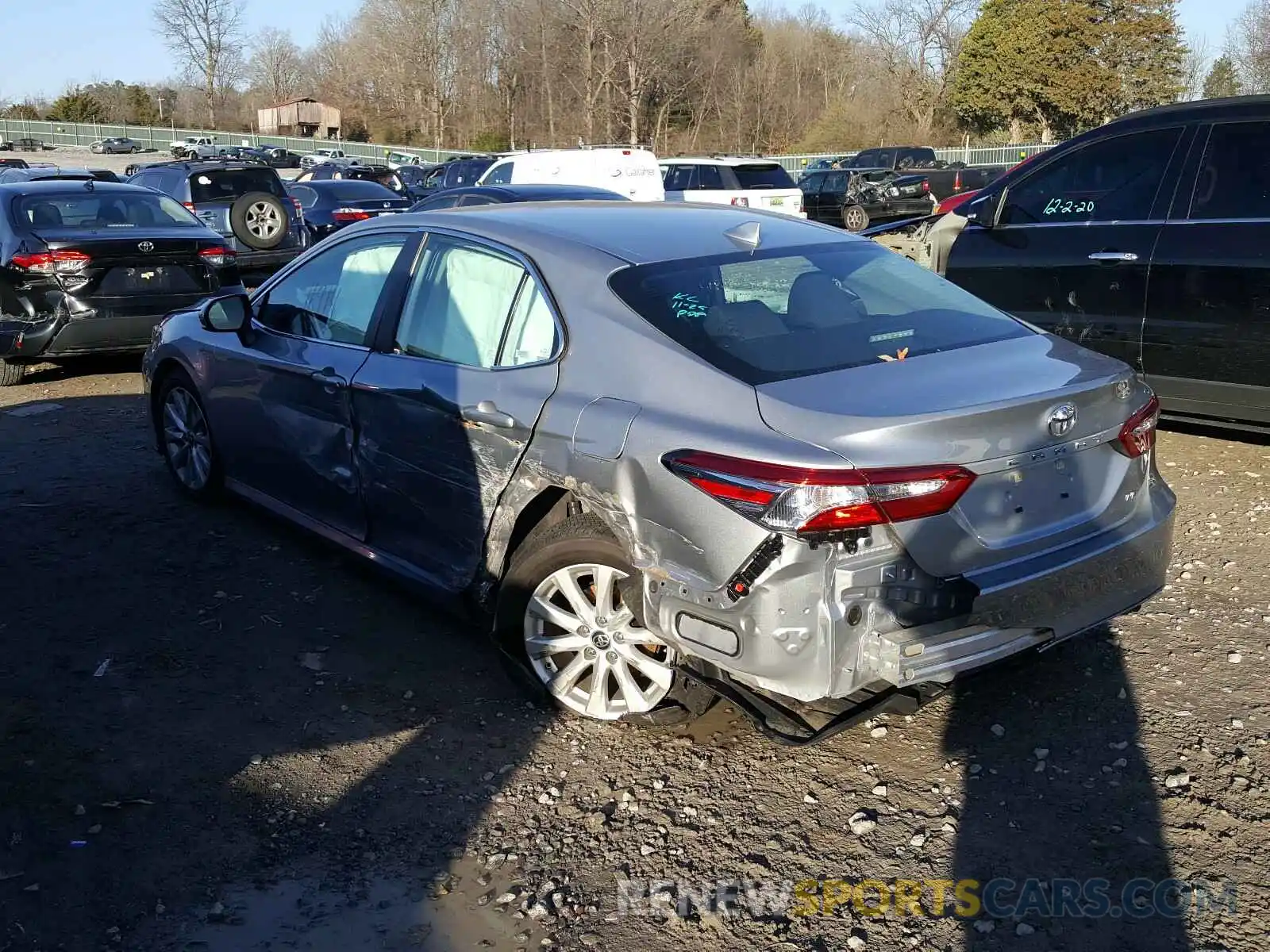 3 Photograph of a damaged car 4T1C11AKXLU363205 TOYOTA CAMRY 2020