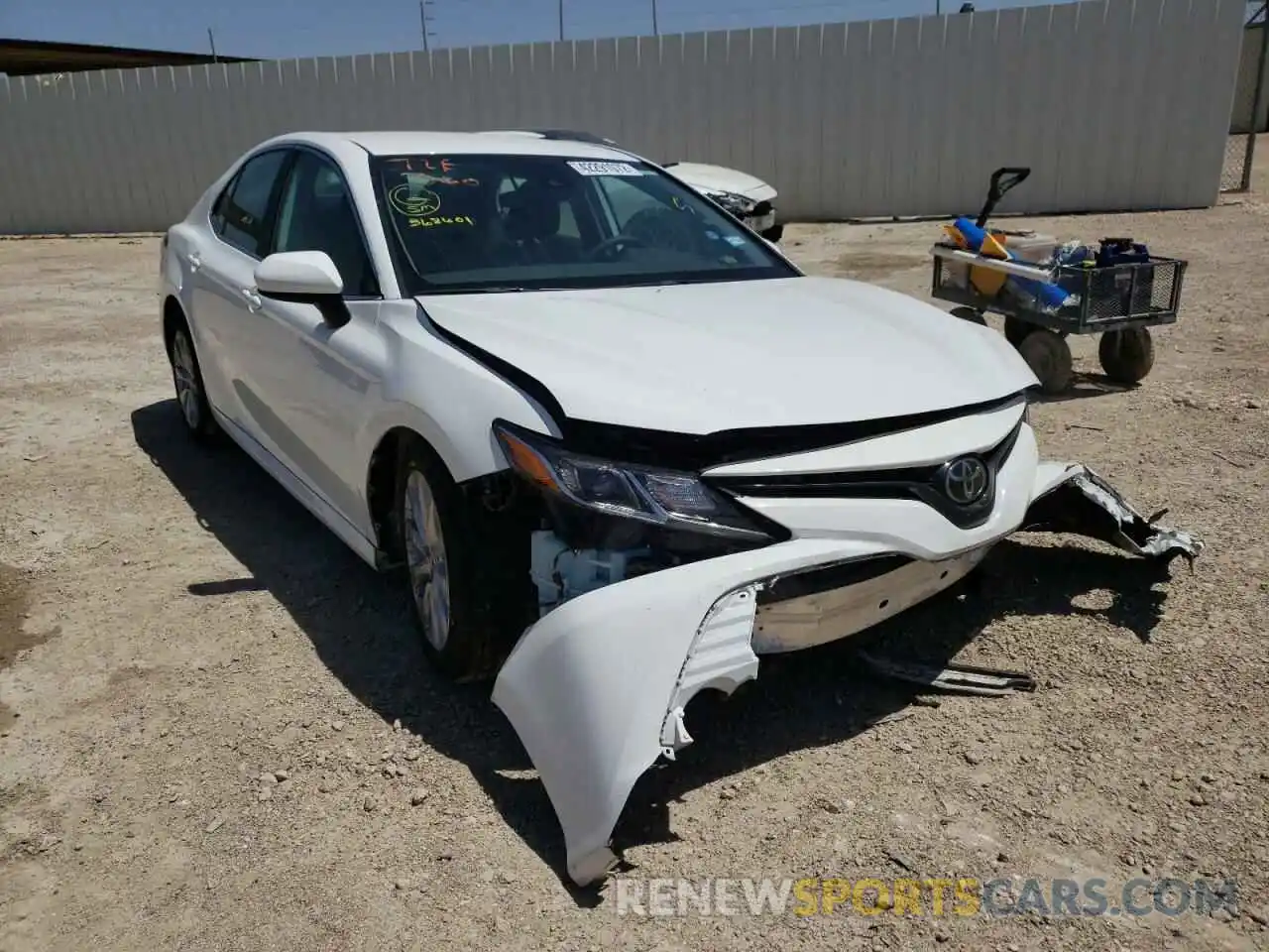 1 Photograph of a damaged car 4T1C11AKXLU368601 TOYOTA CAMRY 2020