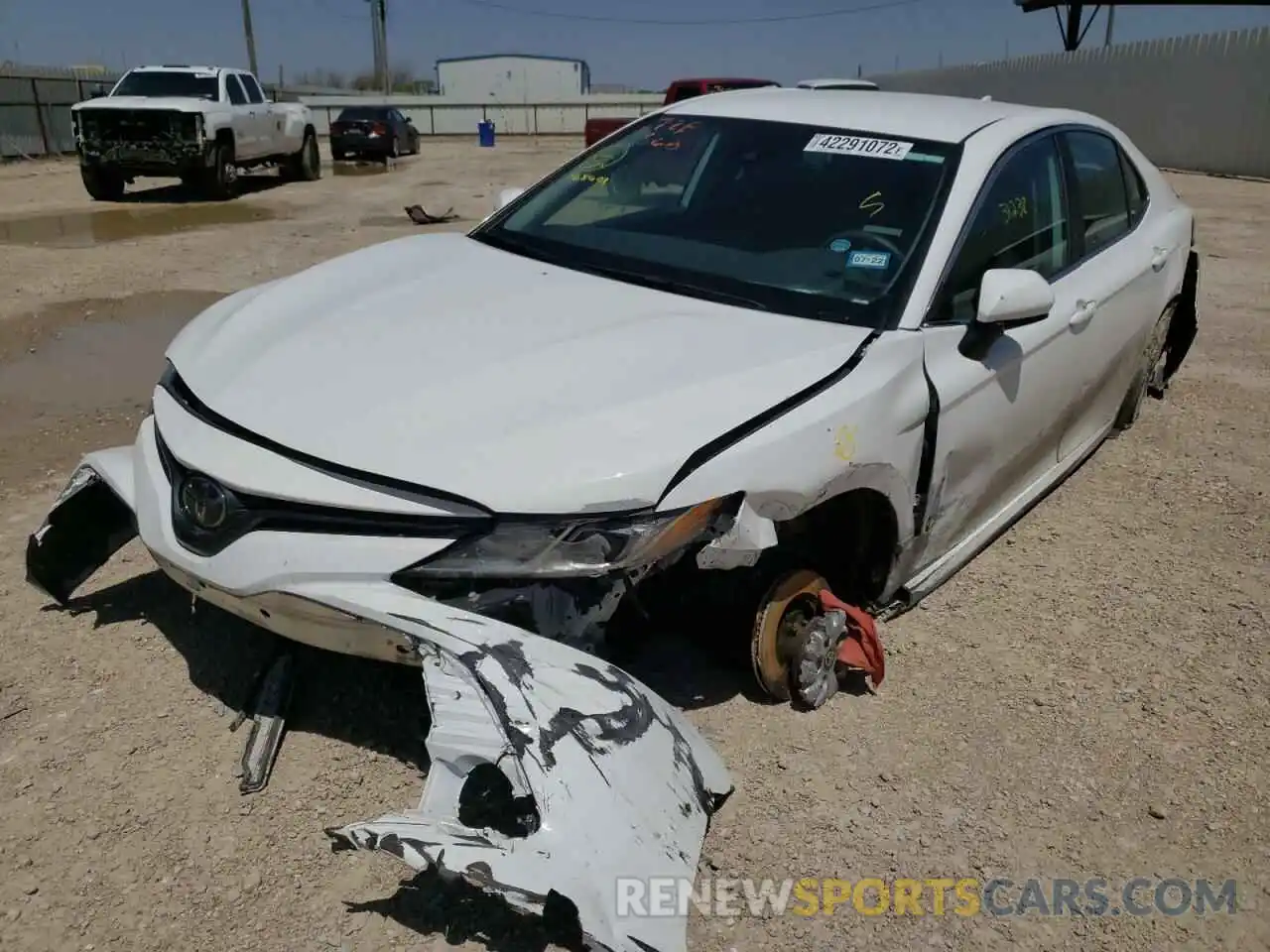 2 Photograph of a damaged car 4T1C11AKXLU368601 TOYOTA CAMRY 2020