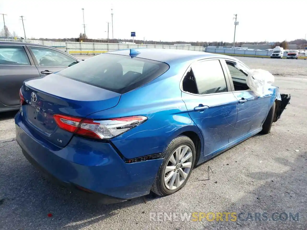 4 Photograph of a damaged car 4T1C11AKXLU372096 TOYOTA CAMRY 2020