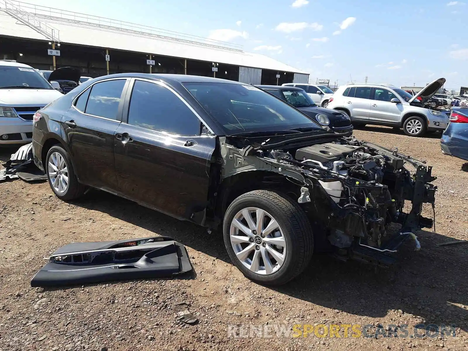 1 Photograph of a damaged car 4T1C11AKXLU383258 TOYOTA CAMRY 2020