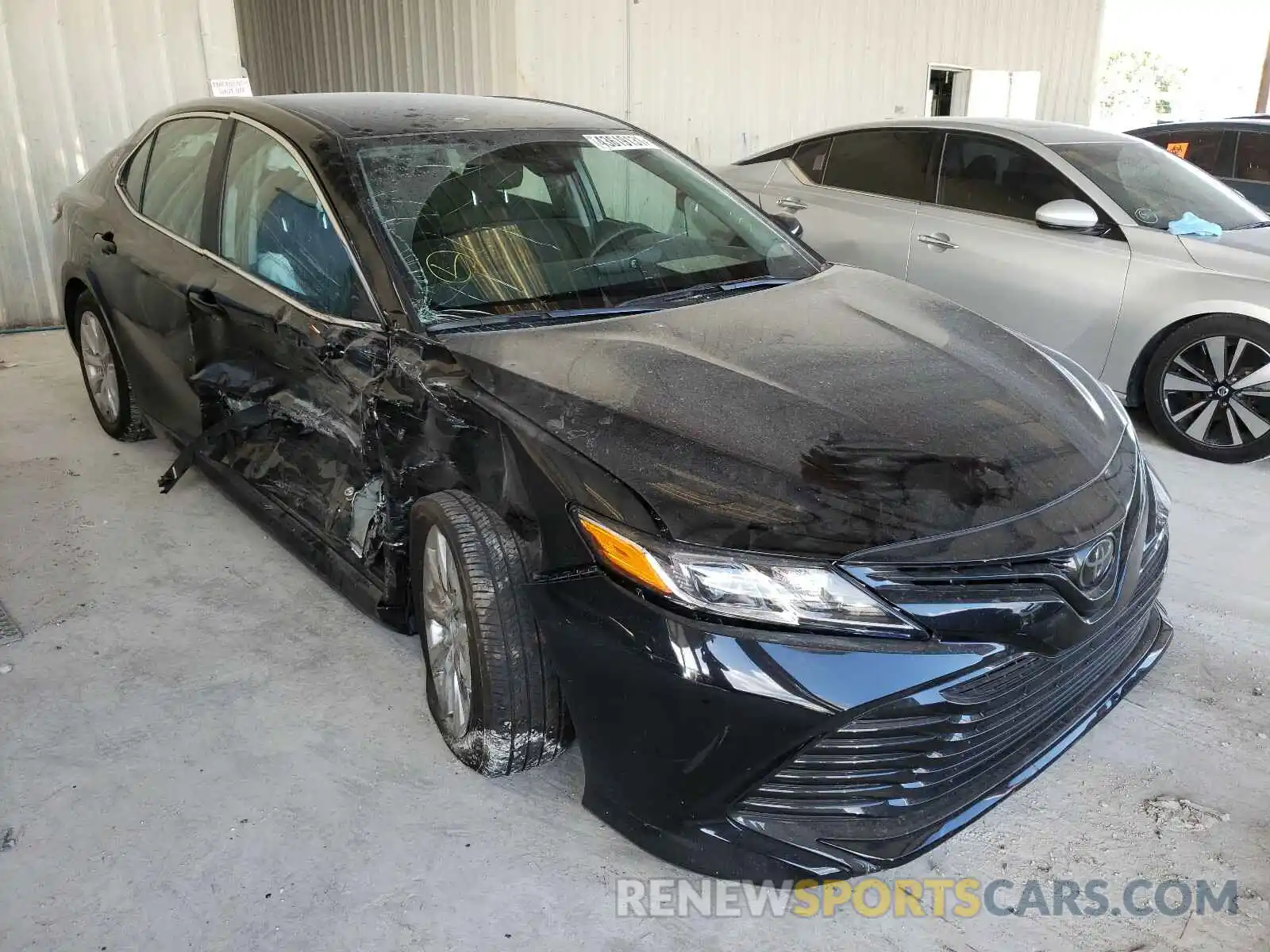 1 Photograph of a damaged car 4T1C11AKXLU383437 TOYOTA CAMRY 2020