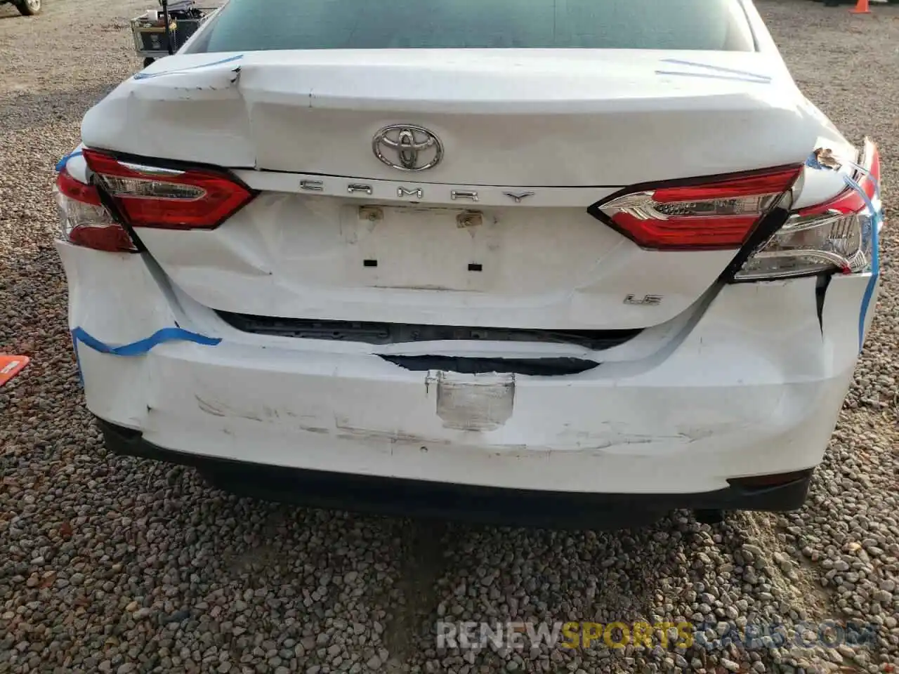 9 Photograph of a damaged car 4T1C11AKXLU501101 TOYOTA CAMRY 2020