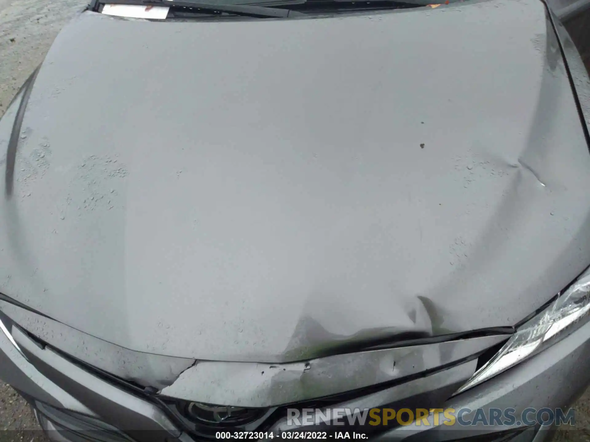 10 Photograph of a damaged car 4T1C11AKXLU501809 TOYOTA CAMRY 2020