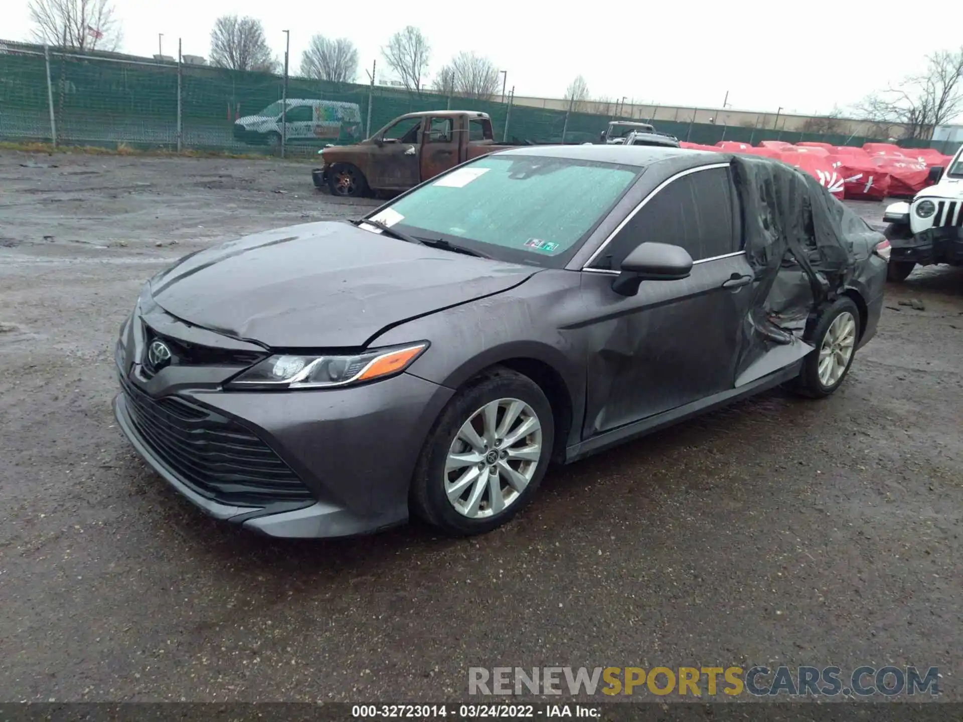 2 Photograph of a damaged car 4T1C11AKXLU501809 TOYOTA CAMRY 2020