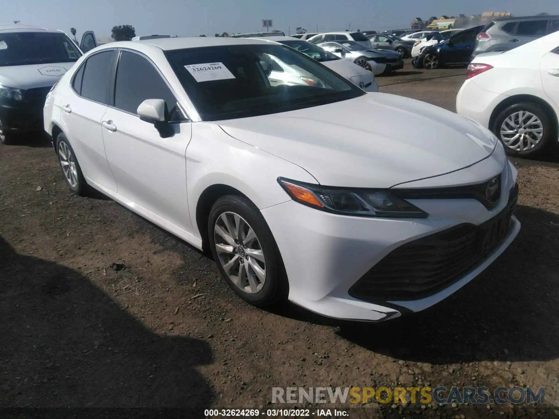 1 Photograph of a damaged car 4T1C11AKXLU861999 TOYOTA CAMRY 2020