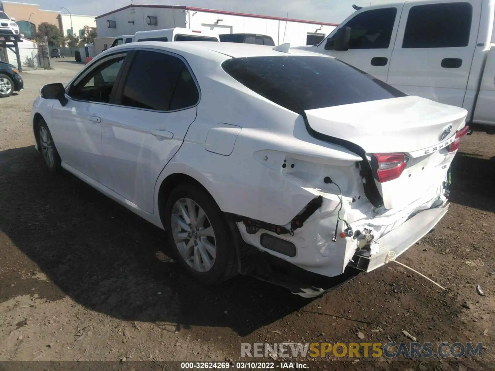 3 Photograph of a damaged car 4T1C11AKXLU861999 TOYOTA CAMRY 2020