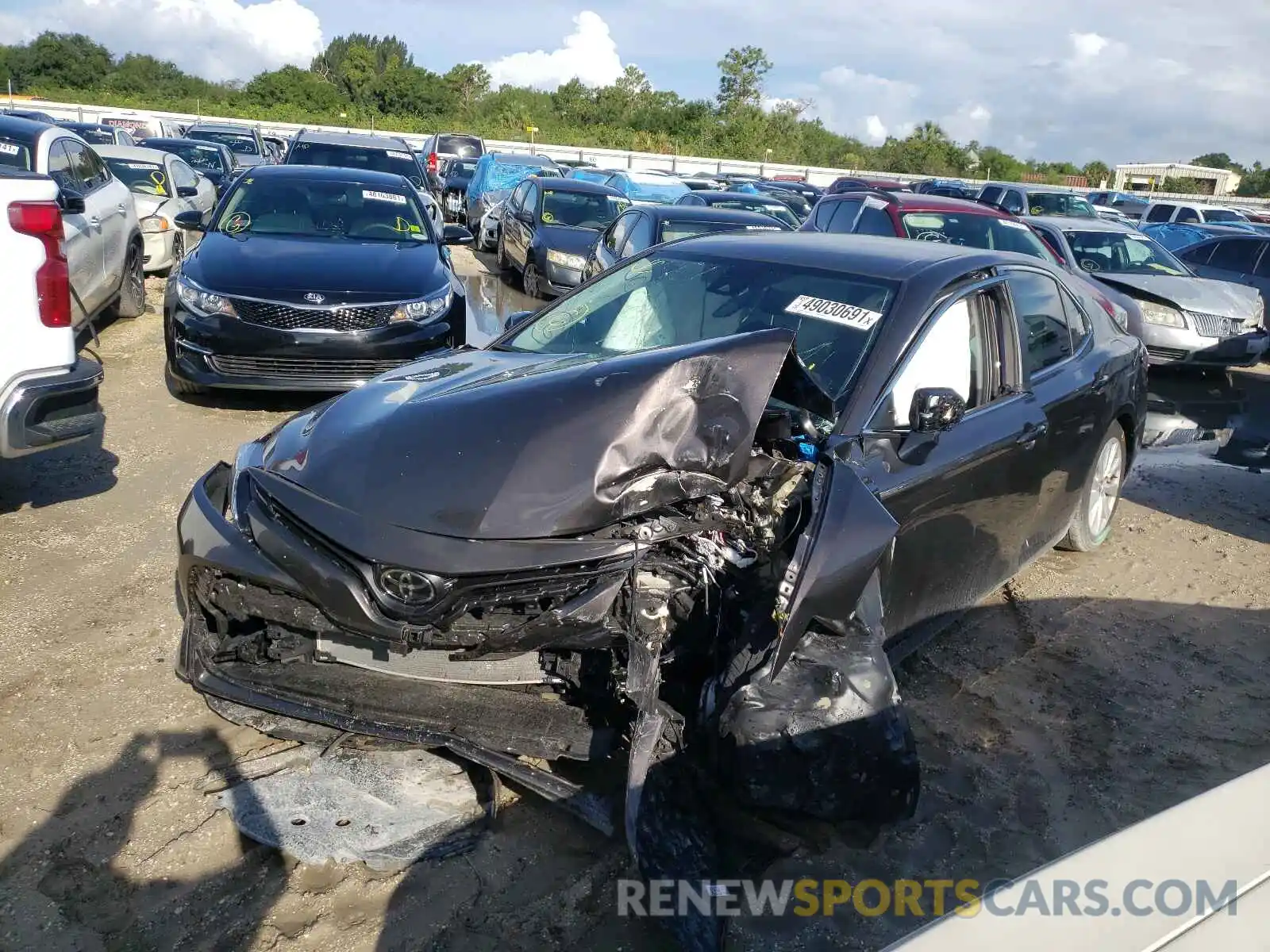 2 Photograph of a damaged car 4T1C11AKXLU865566 TOYOTA CAMRY 2020