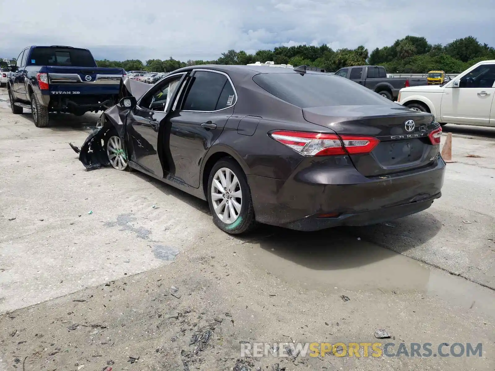 3 Photograph of a damaged car 4T1C11AKXLU865566 TOYOTA CAMRY 2020