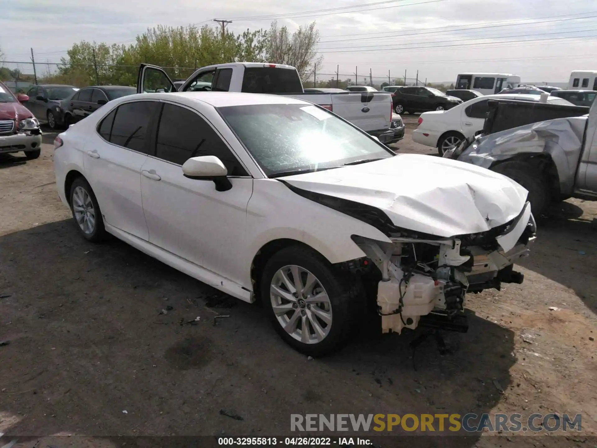 1 Photograph of a damaged car 4T1C11AKXLU873523 TOYOTA CAMRY 2020