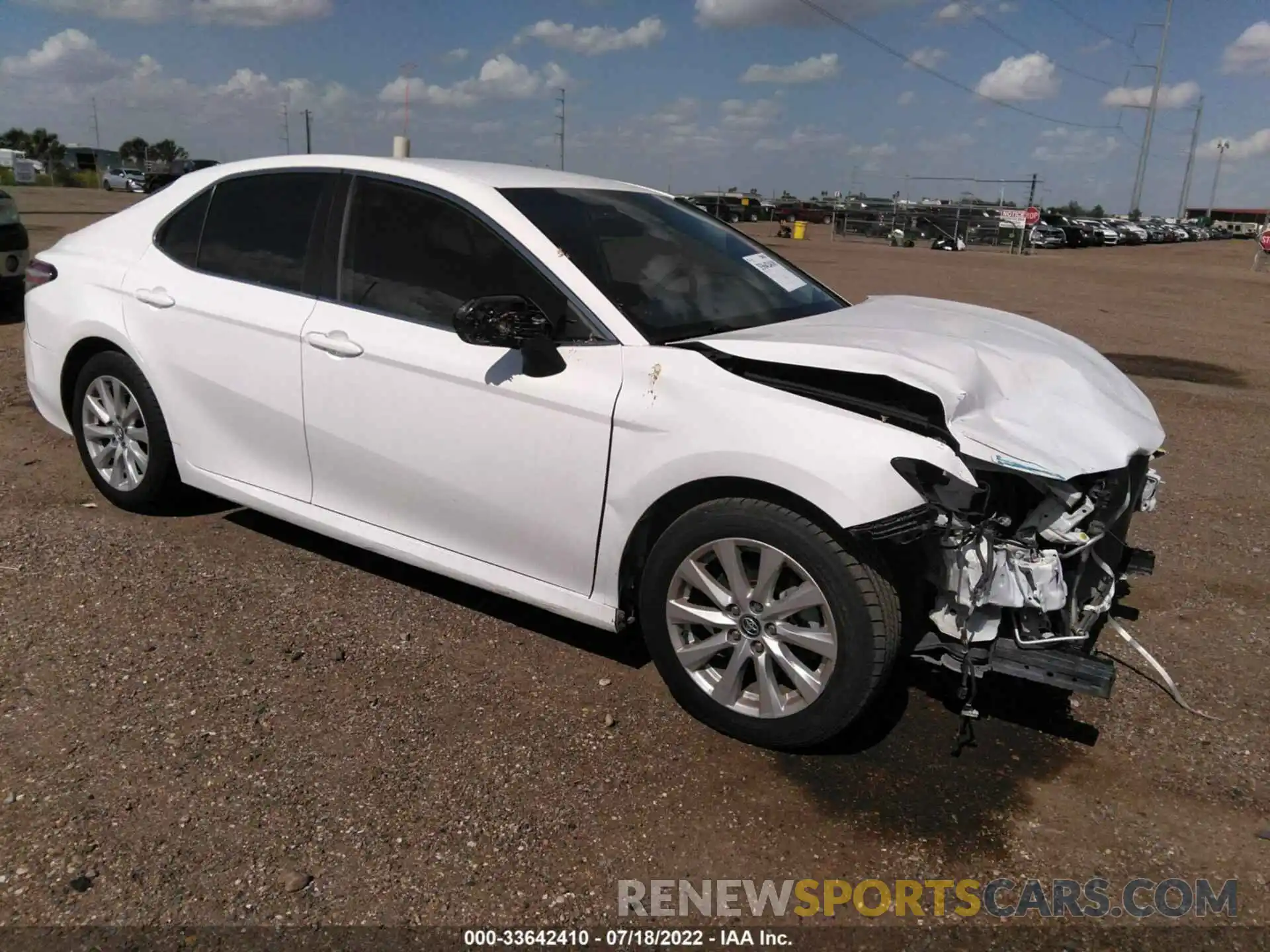 1 Photograph of a damaged car 4T1C11AKXLU882707 TOYOTA CAMRY 2020