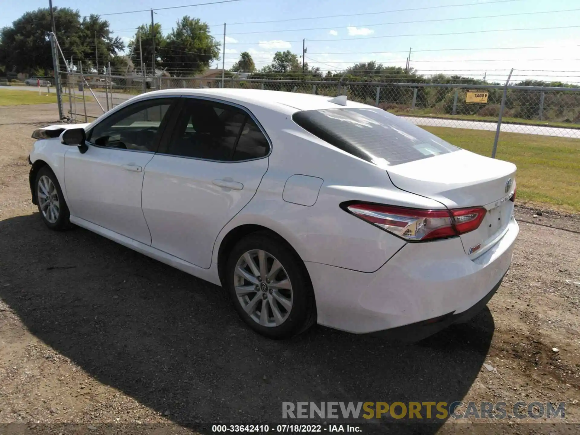 3 Photograph of a damaged car 4T1C11AKXLU882707 TOYOTA CAMRY 2020