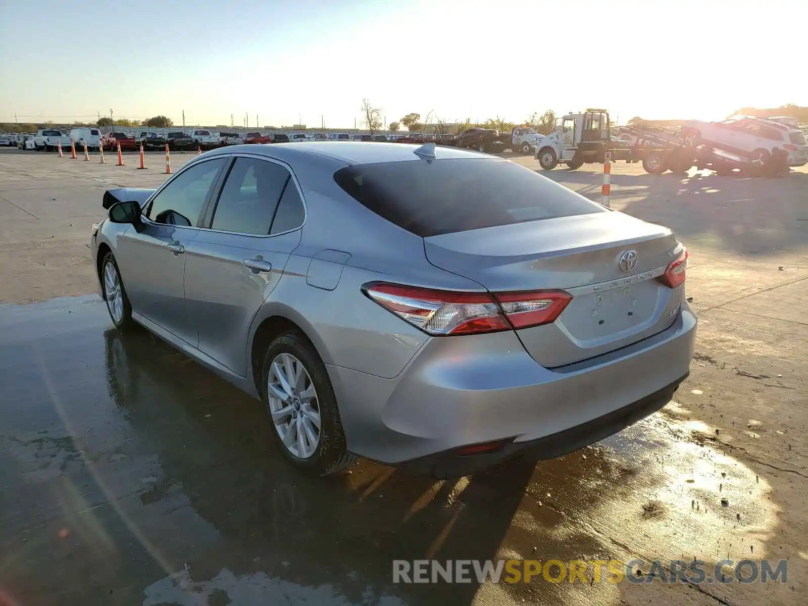 3 Photograph of a damaged car 4T1C11AKXLU883968 TOYOTA CAMRY 2020