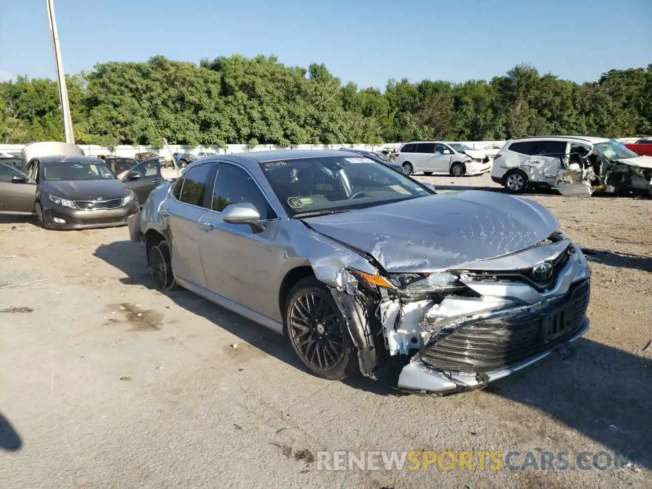 1 Photograph of a damaged car 4T1C11AKXLU891696 TOYOTA CAMRY 2020