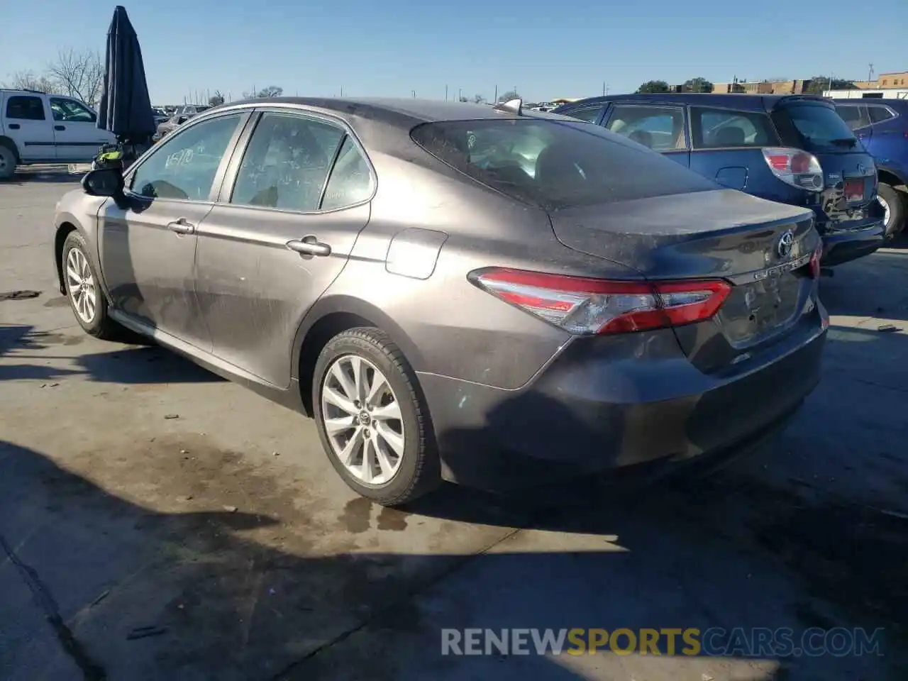 3 Photograph of a damaged car 4T1C11AKXLU892606 TOYOTA CAMRY 2020