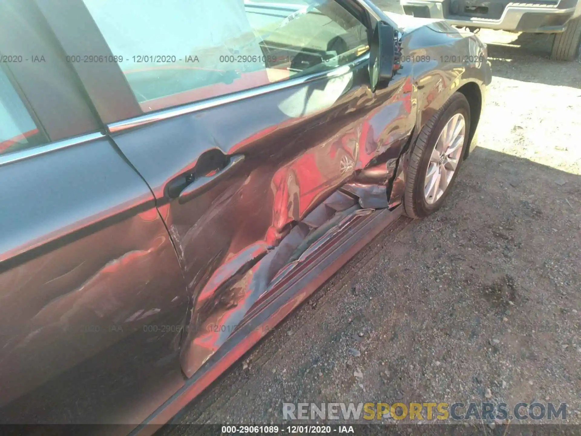 6 Photograph of a damaged car 4T1C11AKXLU894193 TOYOTA CAMRY 2020