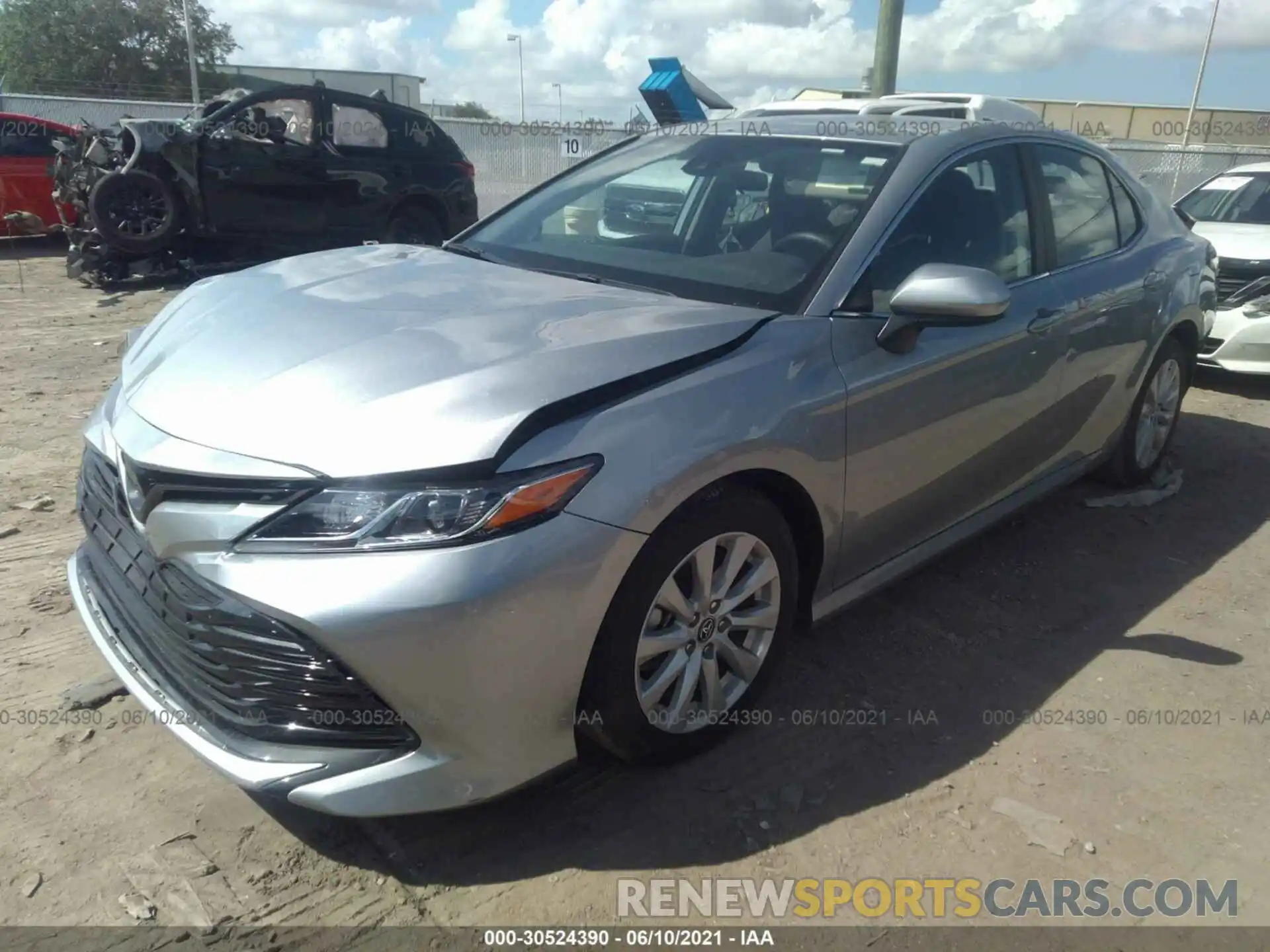 2 Photograph of a damaged car 4T1C11AKXLU912000 TOYOTA CAMRY 2020