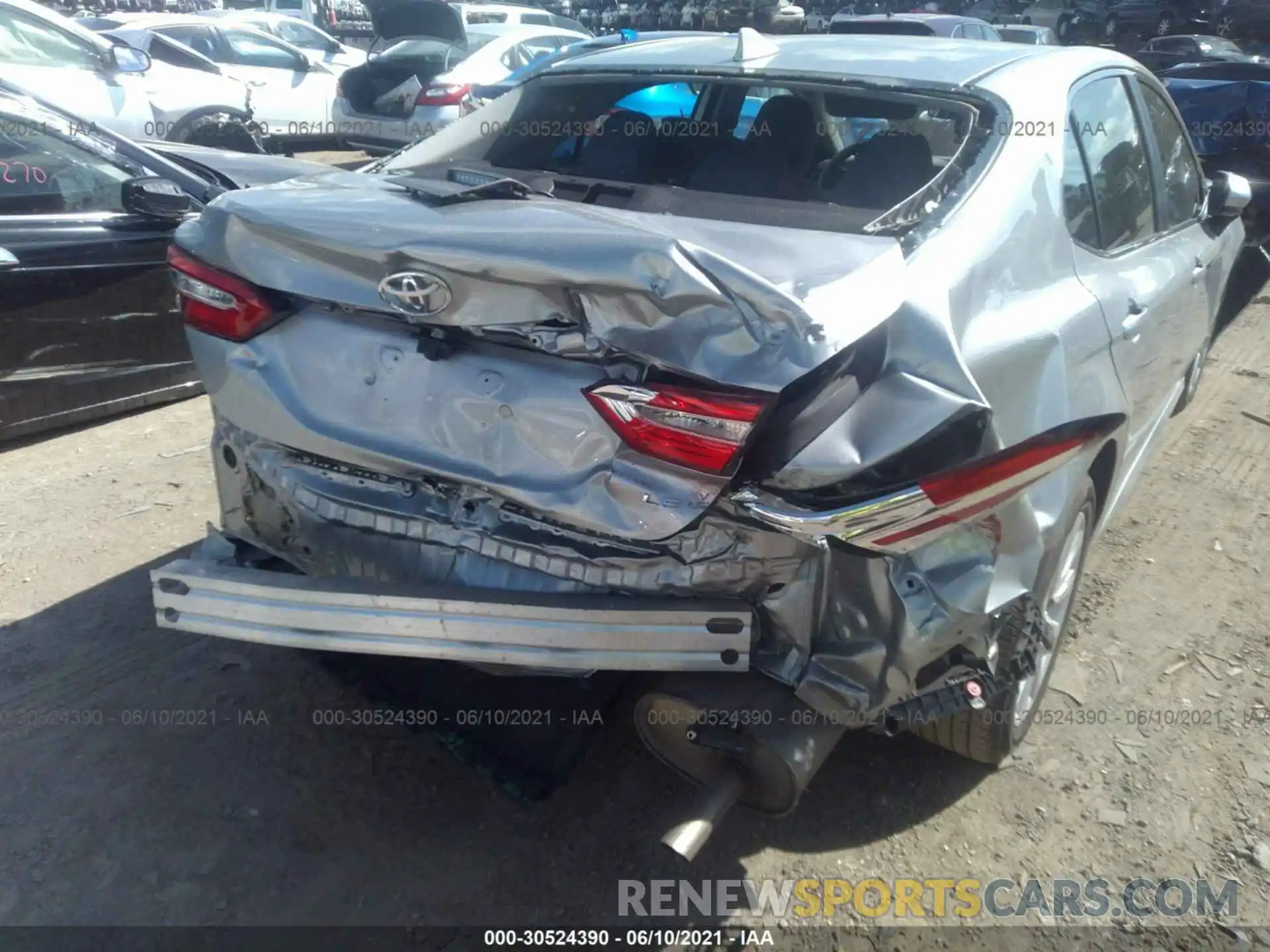 6 Photograph of a damaged car 4T1C11AKXLU912000 TOYOTA CAMRY 2020