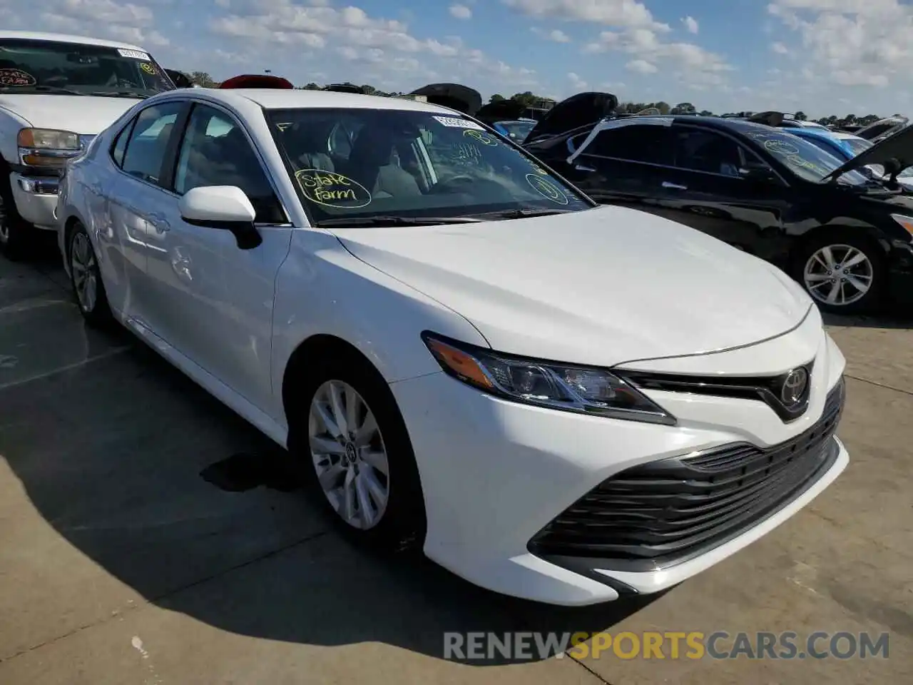 1 Photograph of a damaged car 4T1C11AKXLU914510 TOYOTA CAMRY 2020