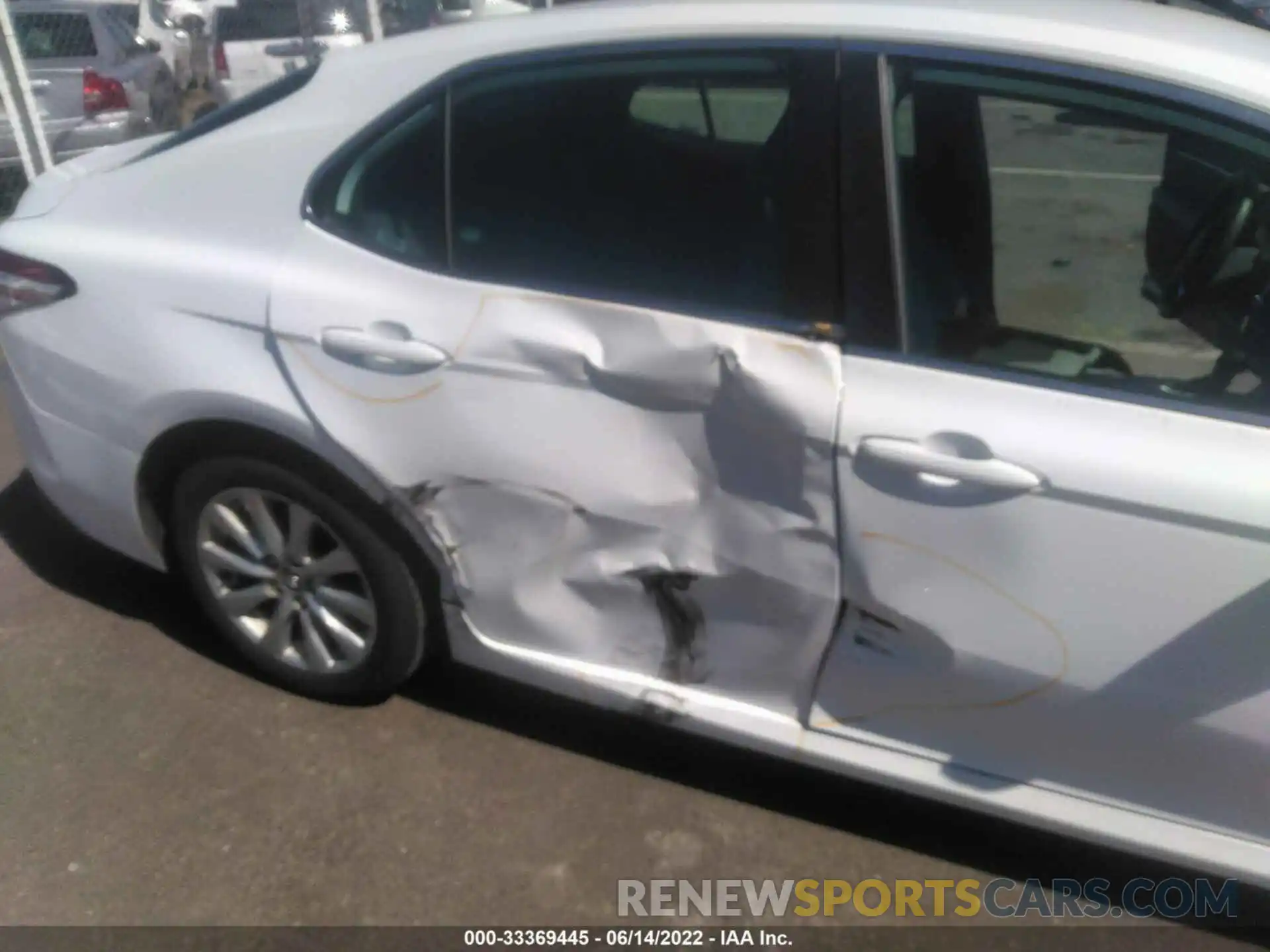 6 Photograph of a damaged car 4T1C11AKXLU915818 TOYOTA CAMRY 2020