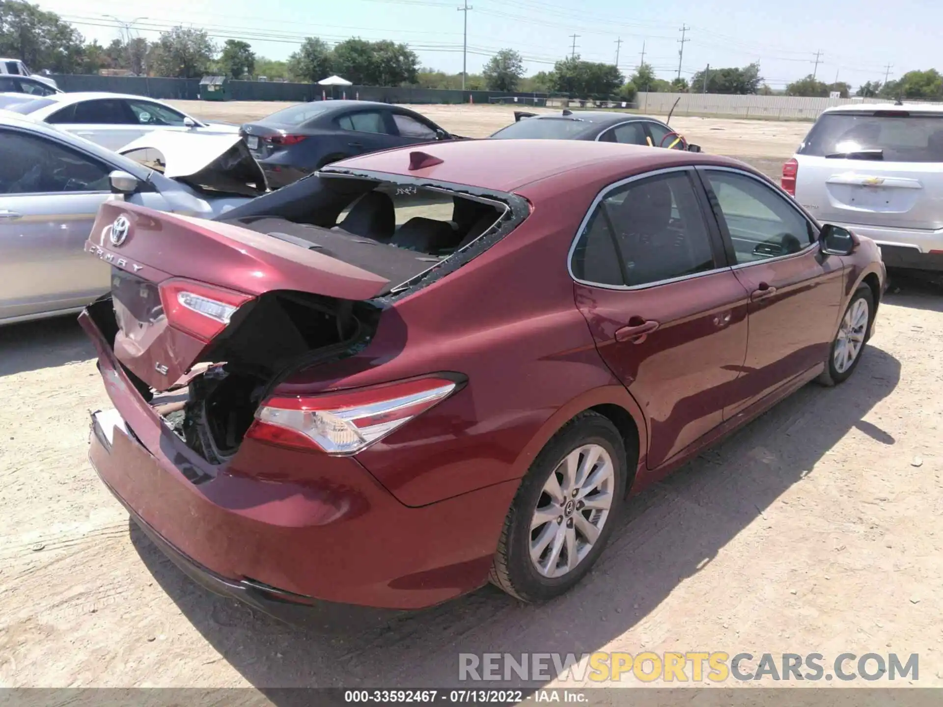 4 Photograph of a damaged car 4T1C11AKXLU916760 TOYOTA CAMRY 2020