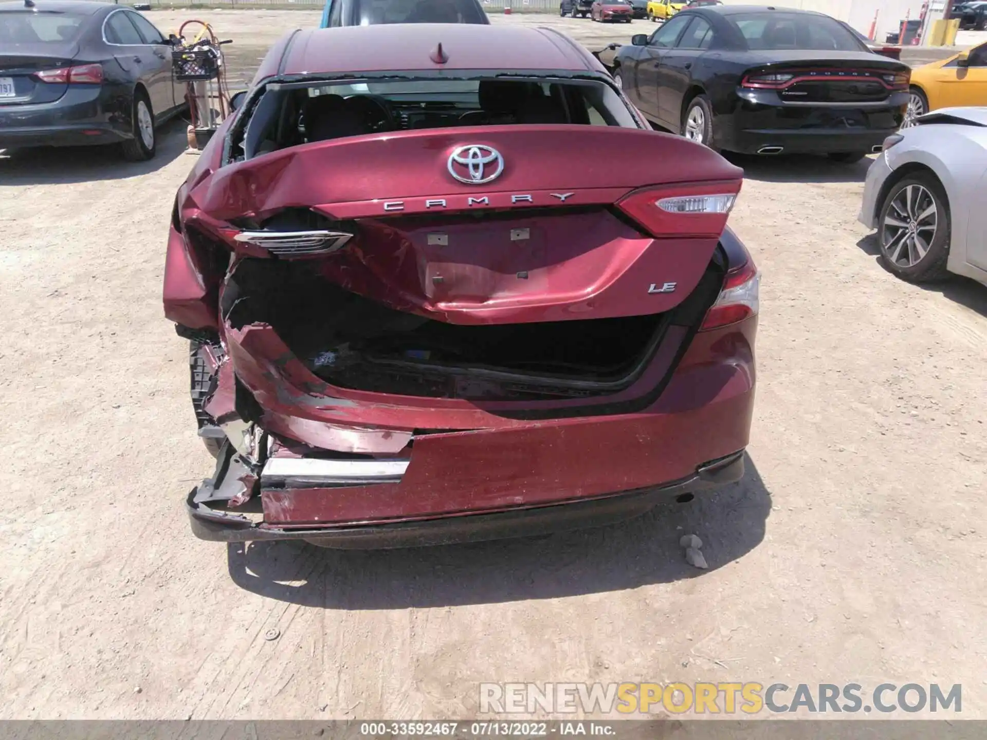 6 Photograph of a damaged car 4T1C11AKXLU916760 TOYOTA CAMRY 2020