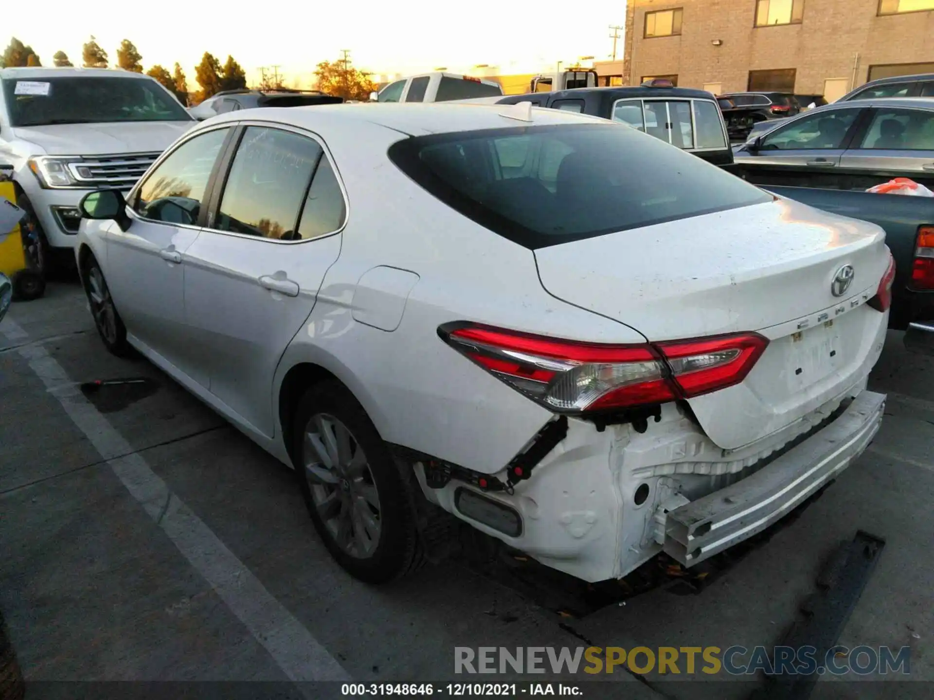 3 Photograph of a damaged car 4T1C11AKXLU916791 TOYOTA CAMRY 2020